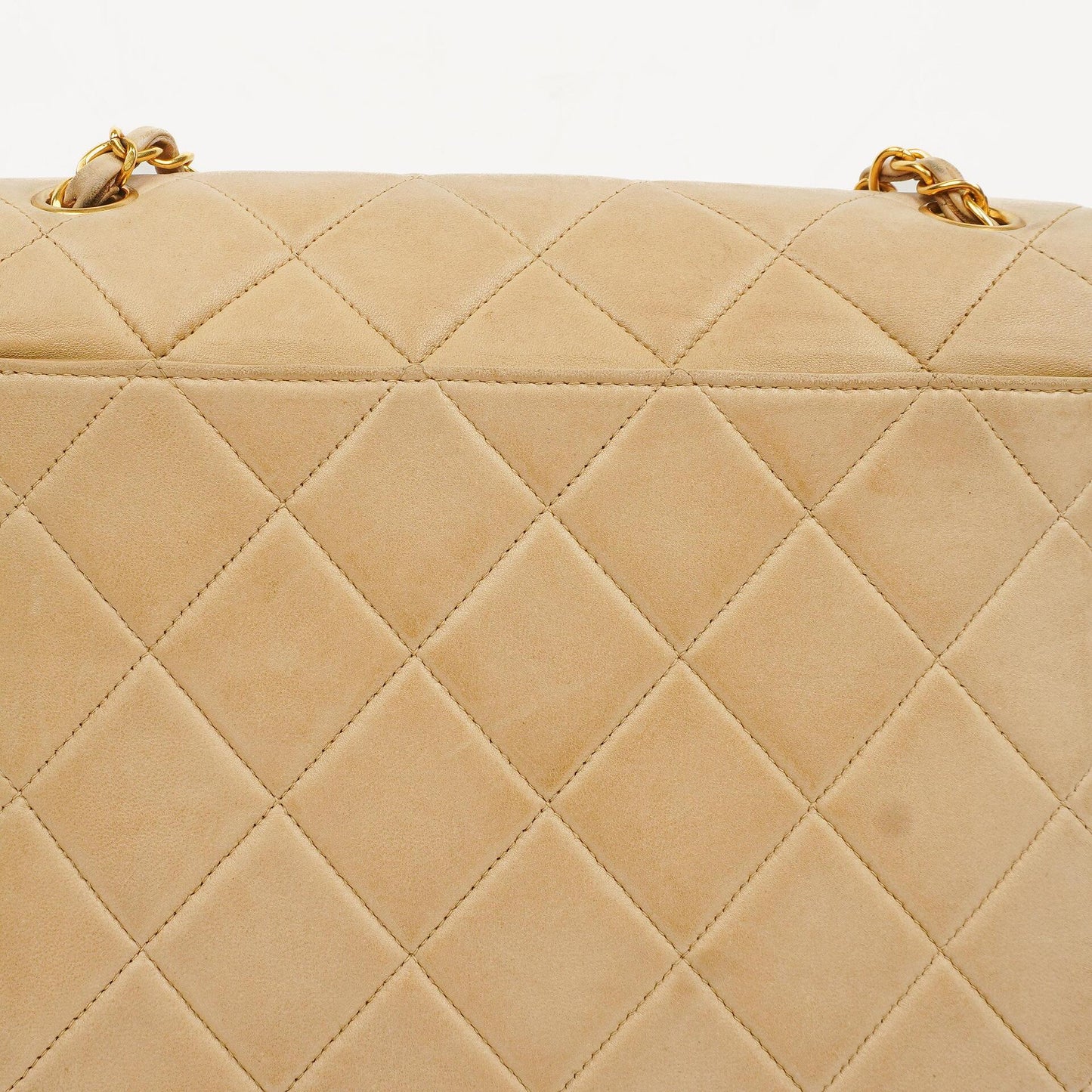 Chanel Kleine Single Flap Tasche aus beigem gestepptem Lammleder mit 24K vergoldeten Beschlägen