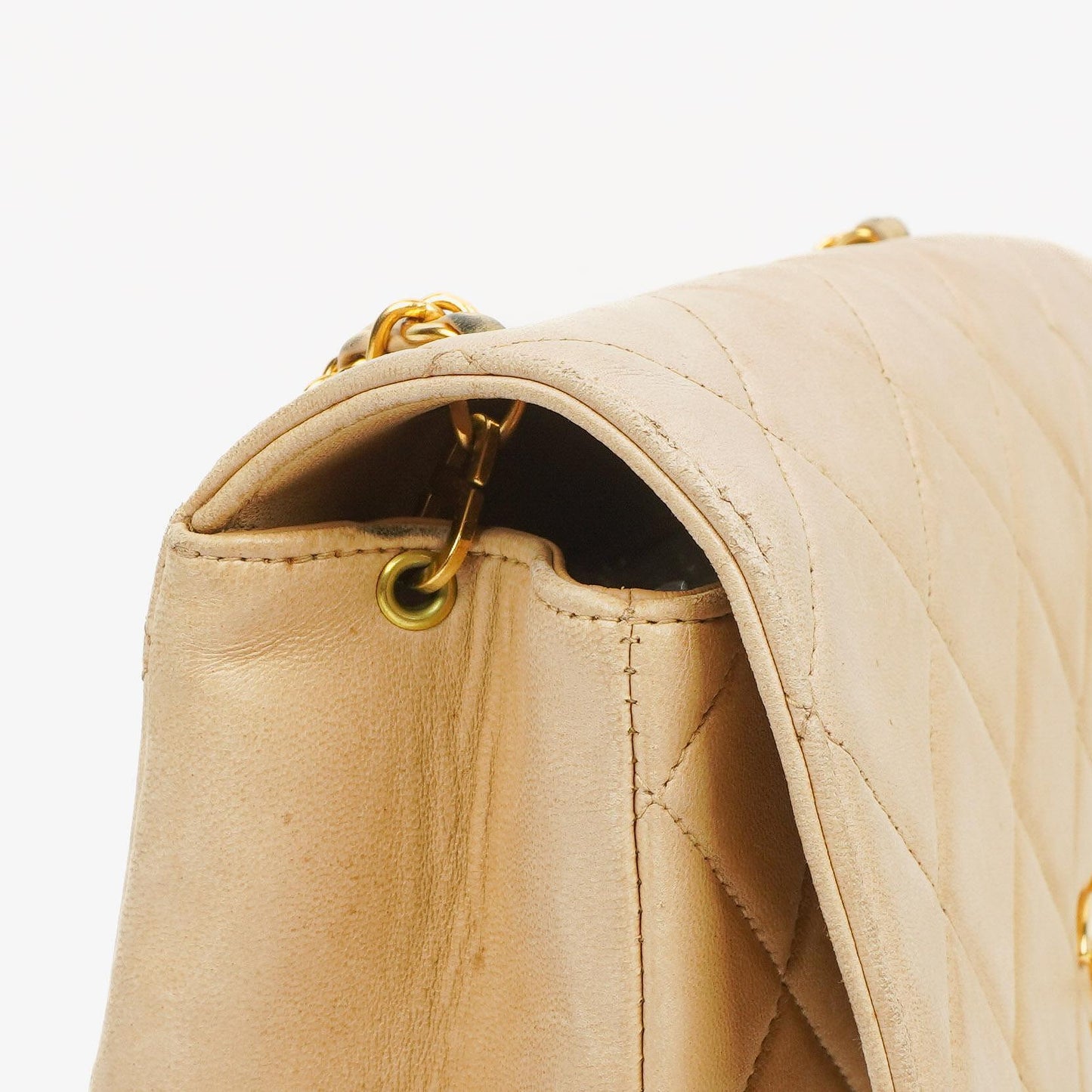 Chanel Kleine Single Flap Tasche aus beigem gestepptem Lammleder mit 24K vergoldeten Beschlägen