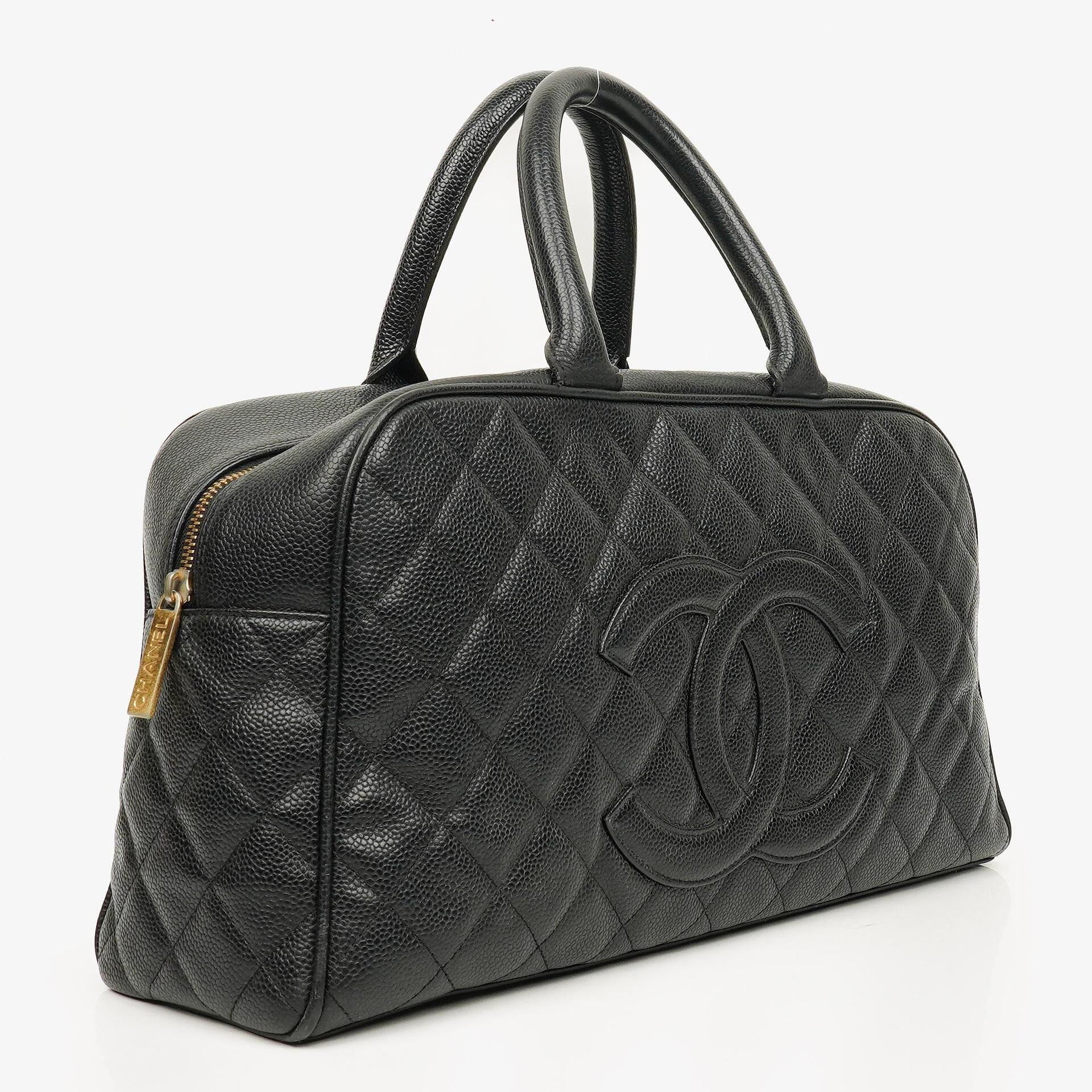 Chanel Boston Tasche aus schwarzem Caviar-Leder