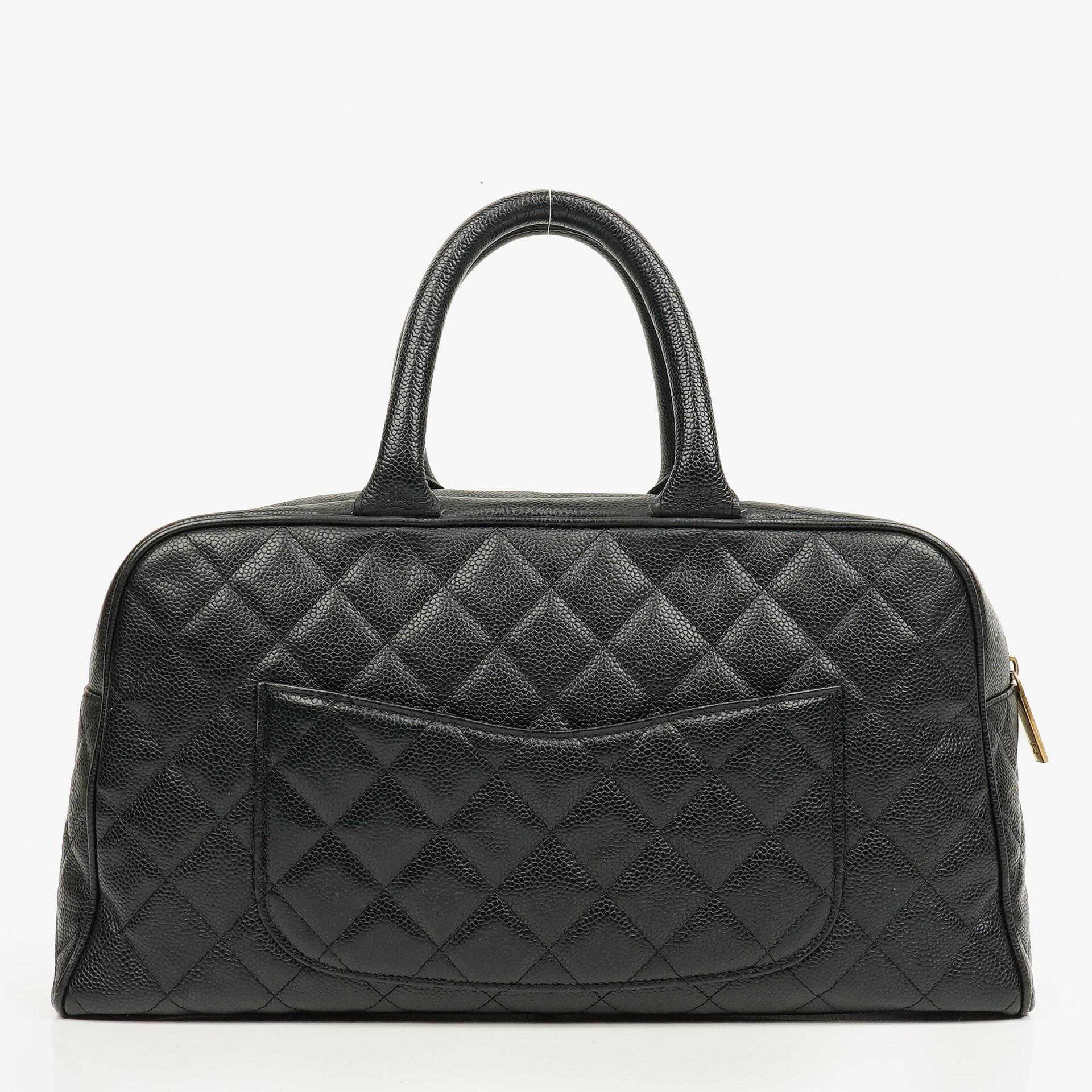 Chanel Boston Tasche aus schwarzem Caviar-Leder