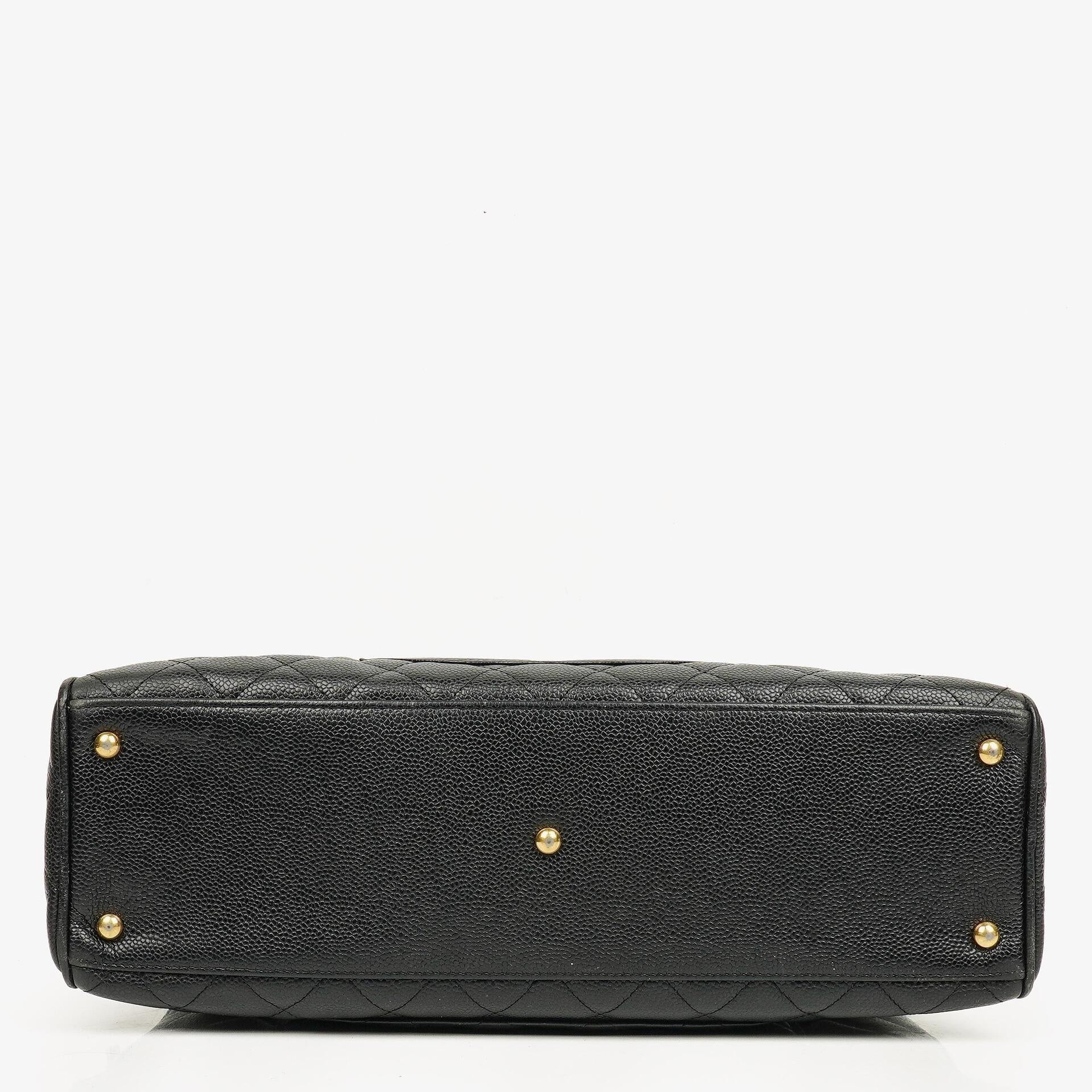 Chanel Boston Tasche aus schwarzem Caviar-Leder