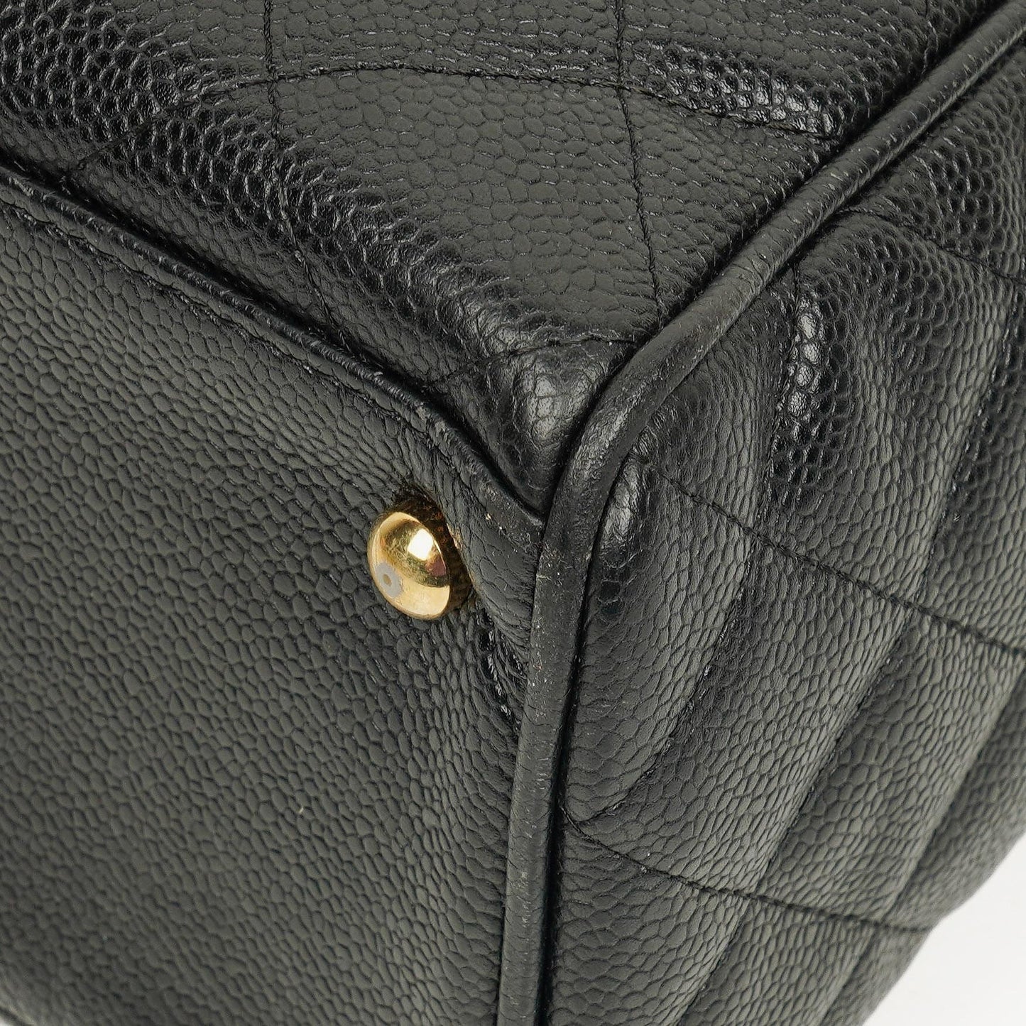 Chanel Boston Tasche aus schwarzem Caviar-Leder