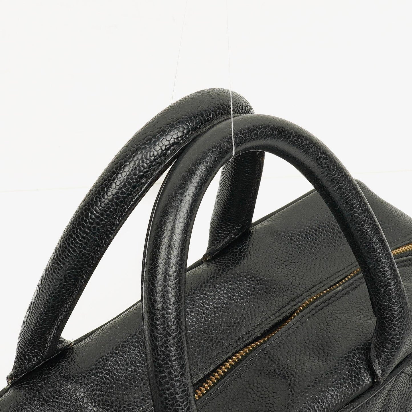 Chanel Boston Tasche aus schwarzem Caviar-Leder