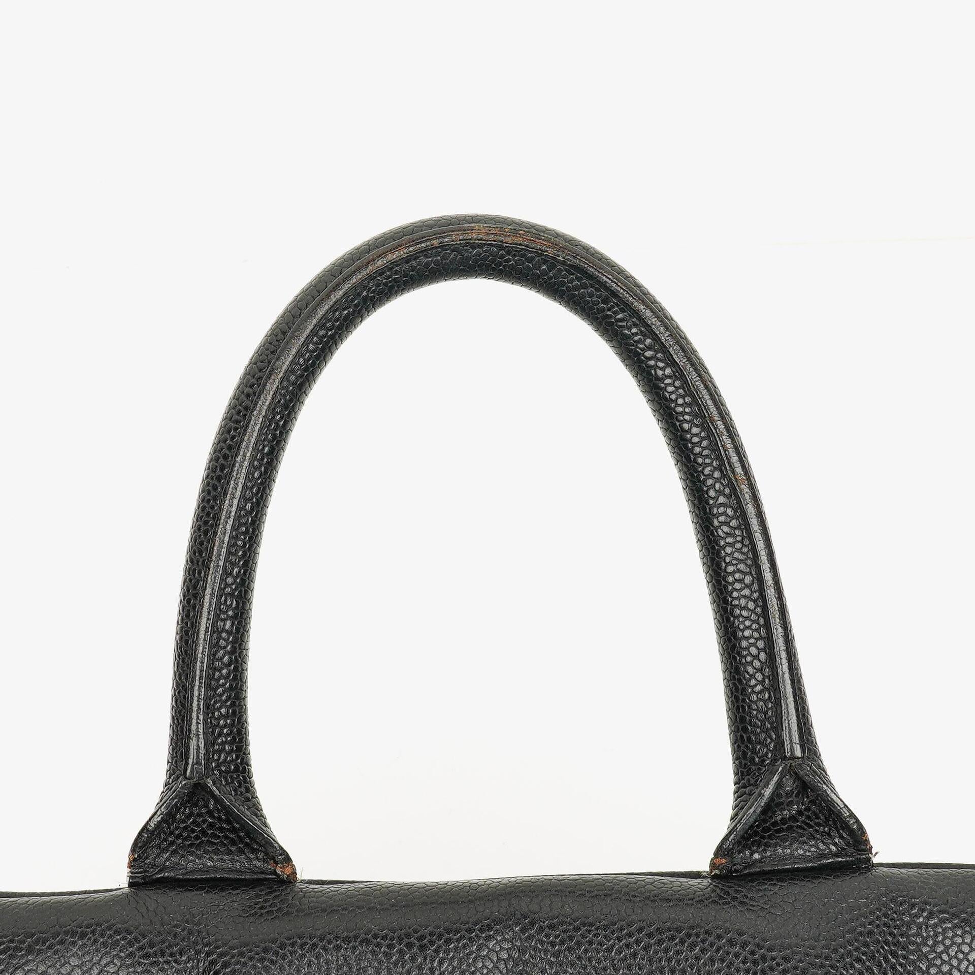 Chanel Boston Tasche aus schwarzem Caviar-Leder