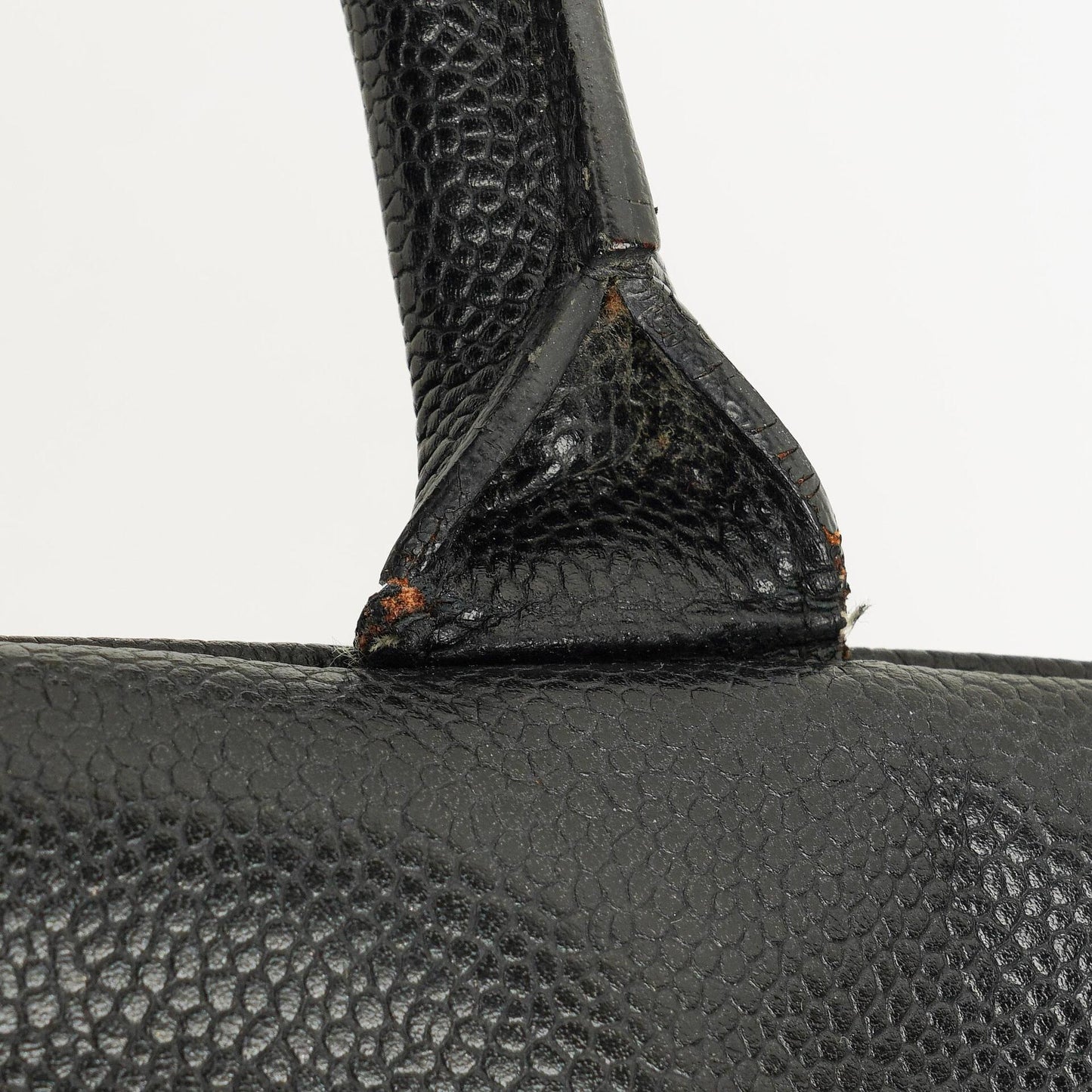 Chanel Boston Tasche aus schwarzem Caviar-Leder