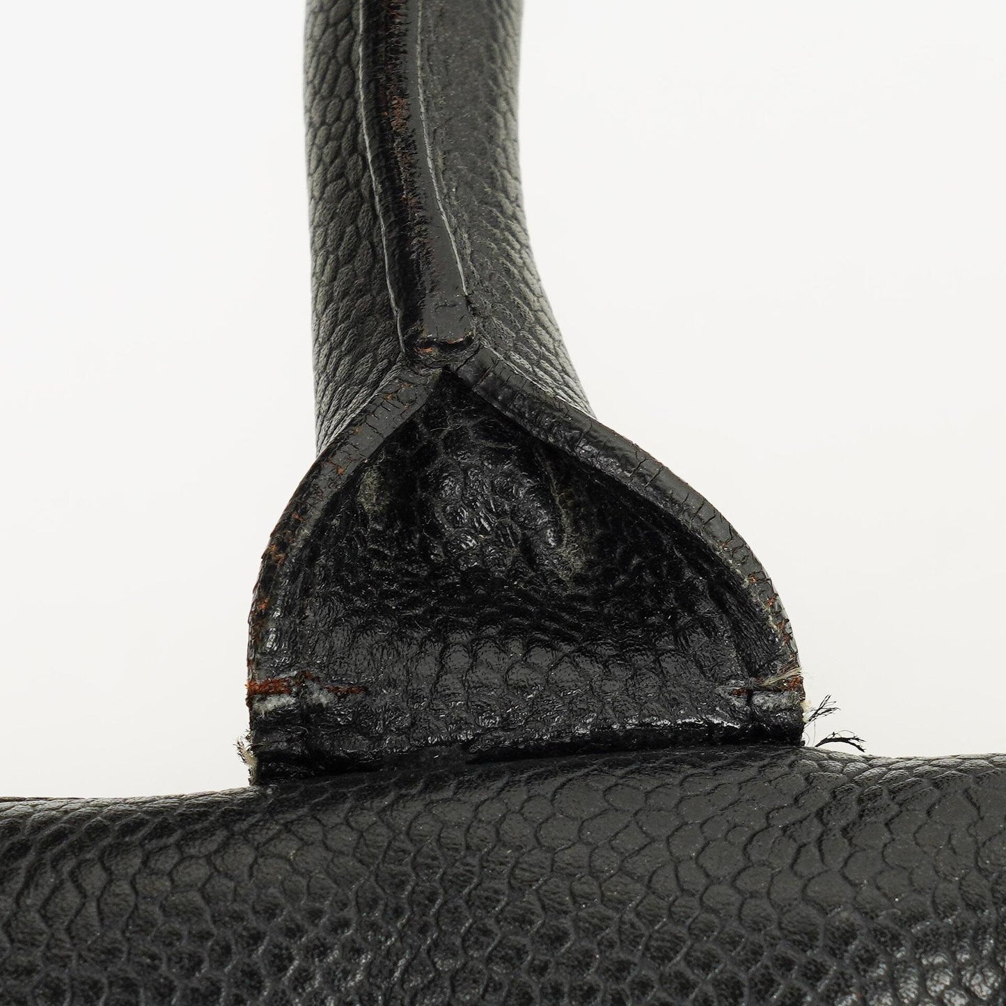 Chanel Boston Tasche aus schwarzem Caviar-Leder