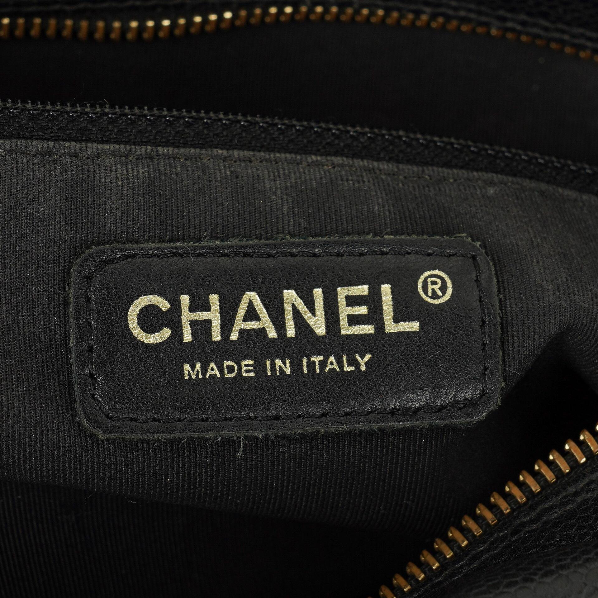 Chanel Boston Tasche aus schwarzem Caviar-Leder