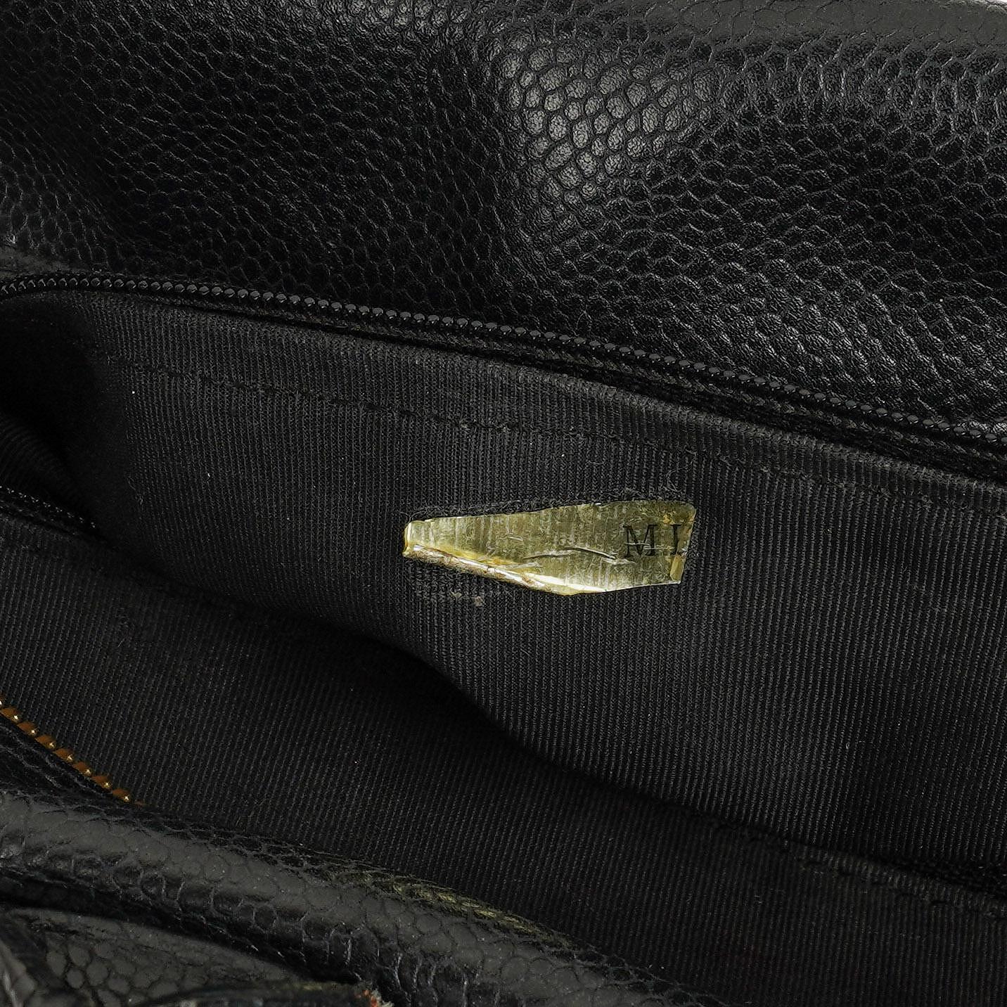 Chanel Boston Tasche aus schwarzem Caviar-Leder