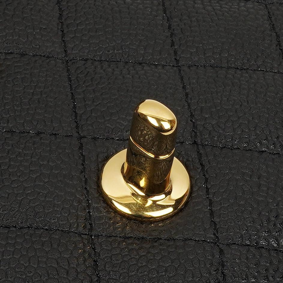Chanel Mittelgroße Classic Double Flap Tasche Schwarz Gestepptes Kaviarleder Mit Goldfarbener Hardware, 2009-2010