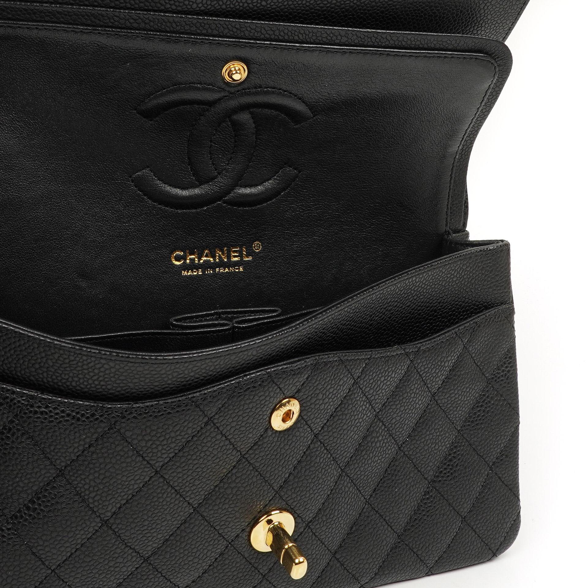 Chanel Mittelgroße Classic Double Flap Tasche Schwarz Gestepptes Kaviarleder Mit Goldfarbener Hardware, 2009-2010
