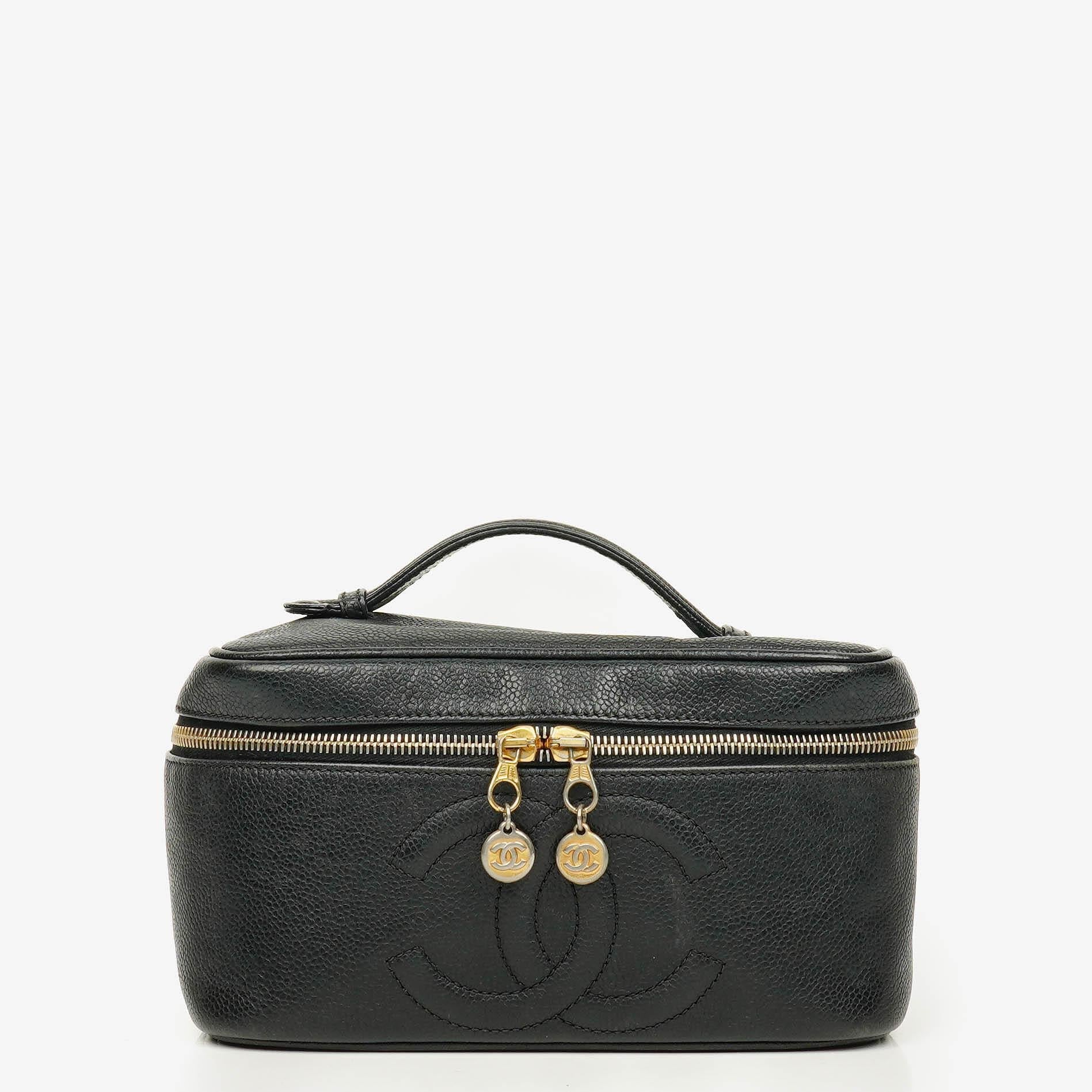 Chanel Vanity Case aus schwarzem Caviar-Leder