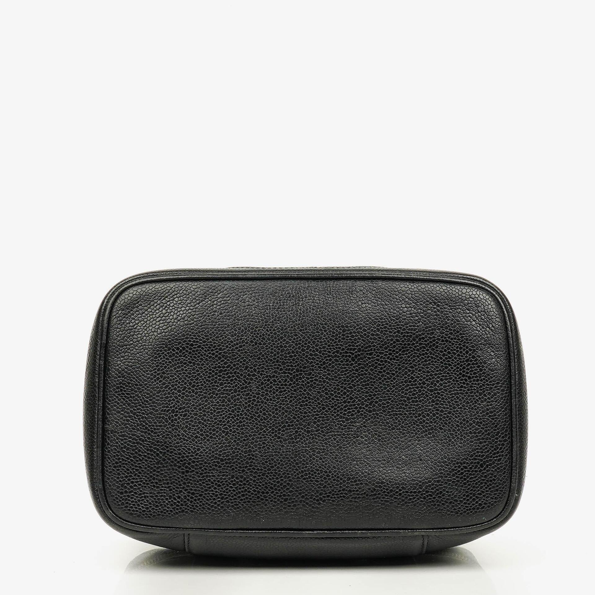 Chanel Vanity Case aus schwarzem Caviar-Leder
