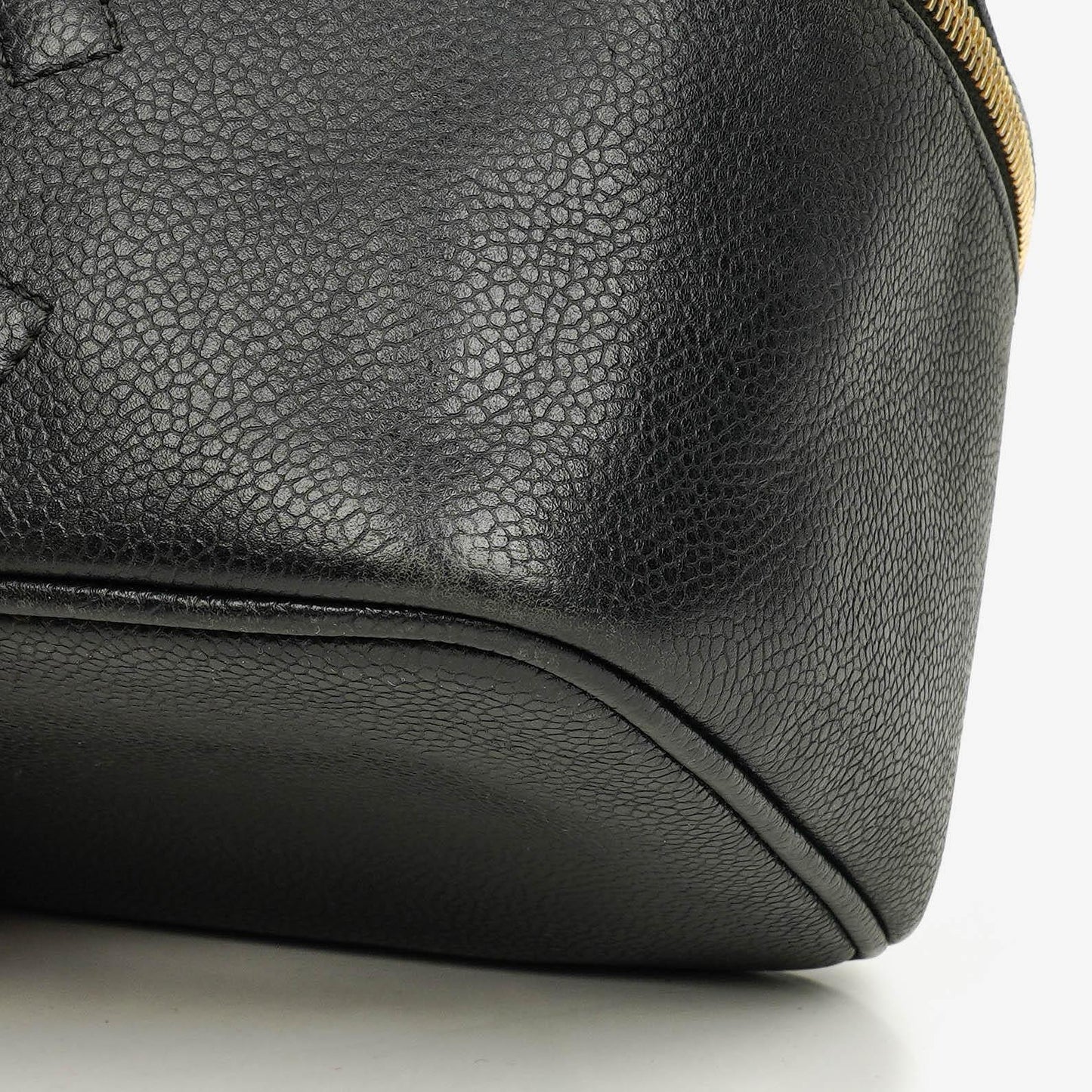 Chanel Vanity Case aus schwarzem Caviar-Leder