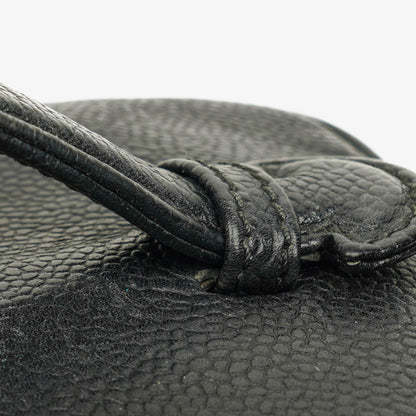 Chanel Vanity Case aus schwarzem Caviar-Leder