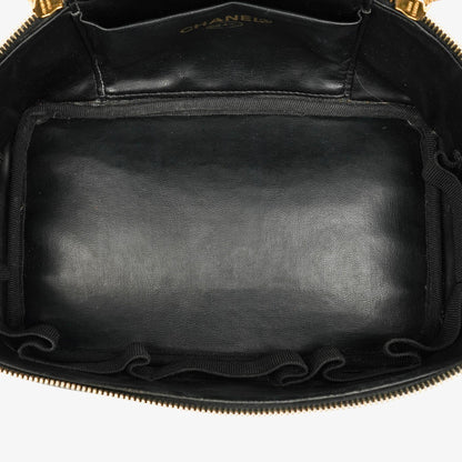 Chanel Vanity Case aus schwarzem Caviar-Leder