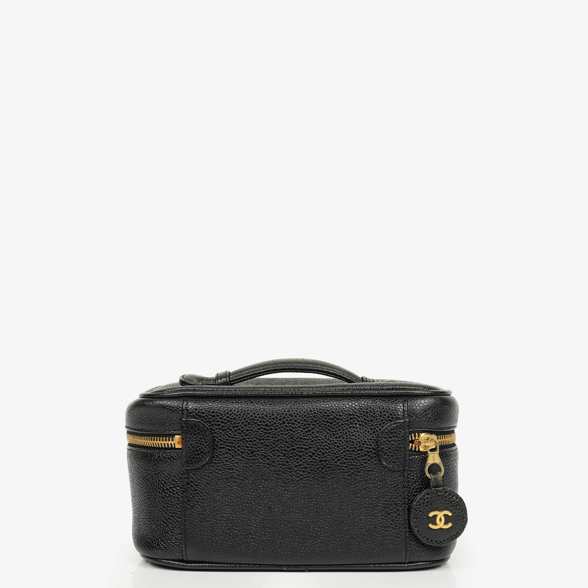 Chanel Vanity Case aus schwarzem Caviar Leder