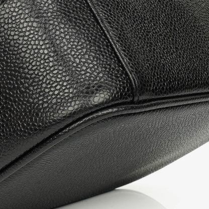 Chanel Vanity Case aus schwarzem Caviar Leder
