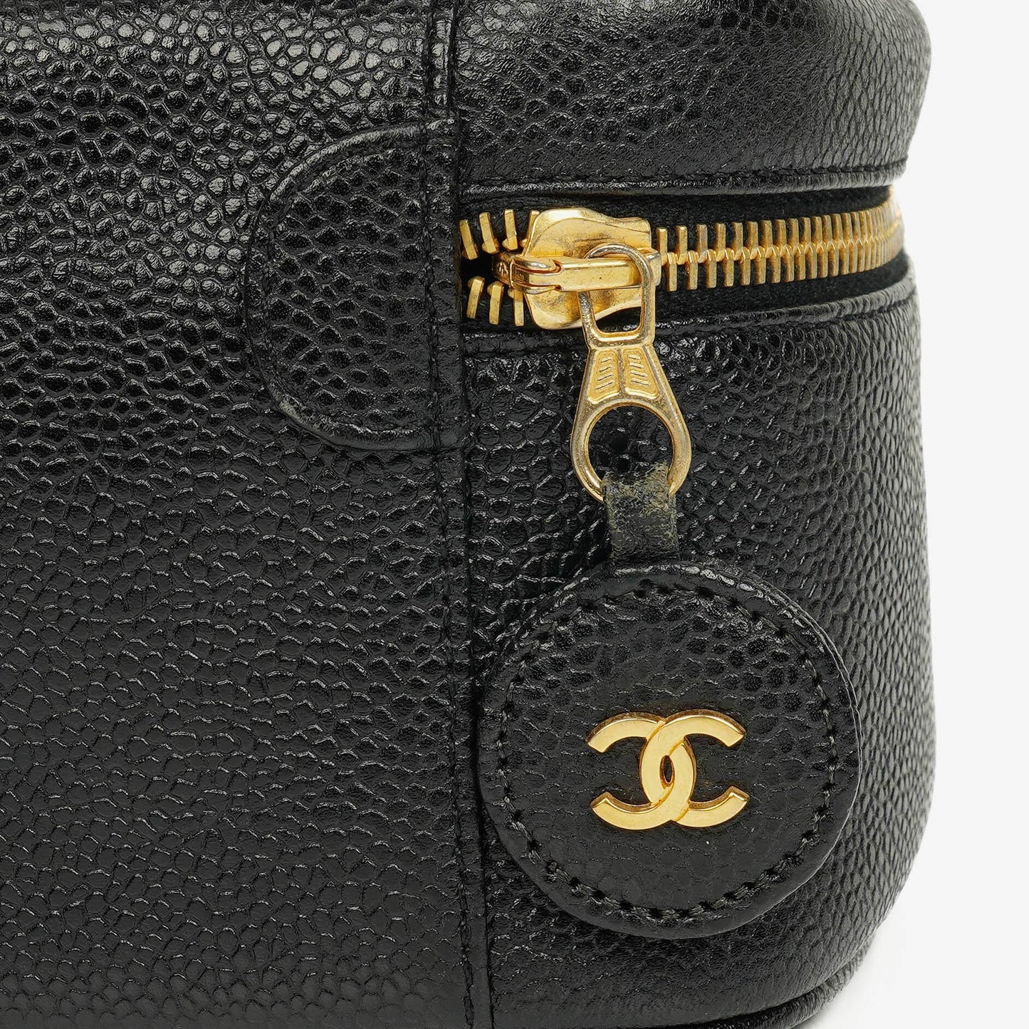 Chanel Vanity Case aus schwarzem Caviar Leder