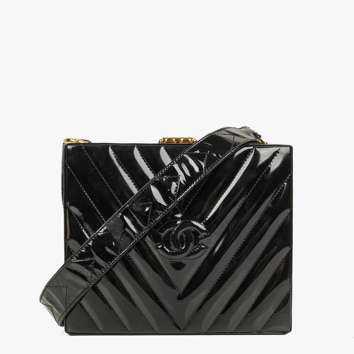Chanel Vanity Case Box Tasche aus schwarzem Chevron-gestepptem Lackleder