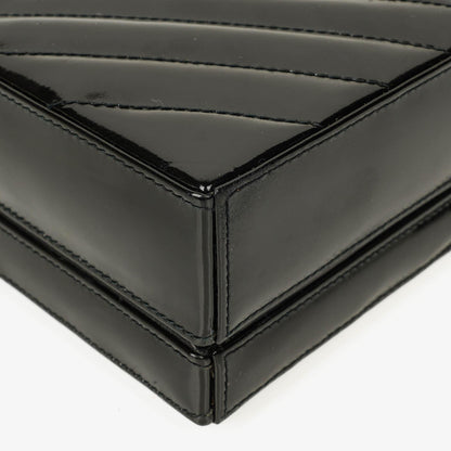 Chanel Vanity Case Box Tasche aus schwarzem Chevron-gestepptem Lackleder