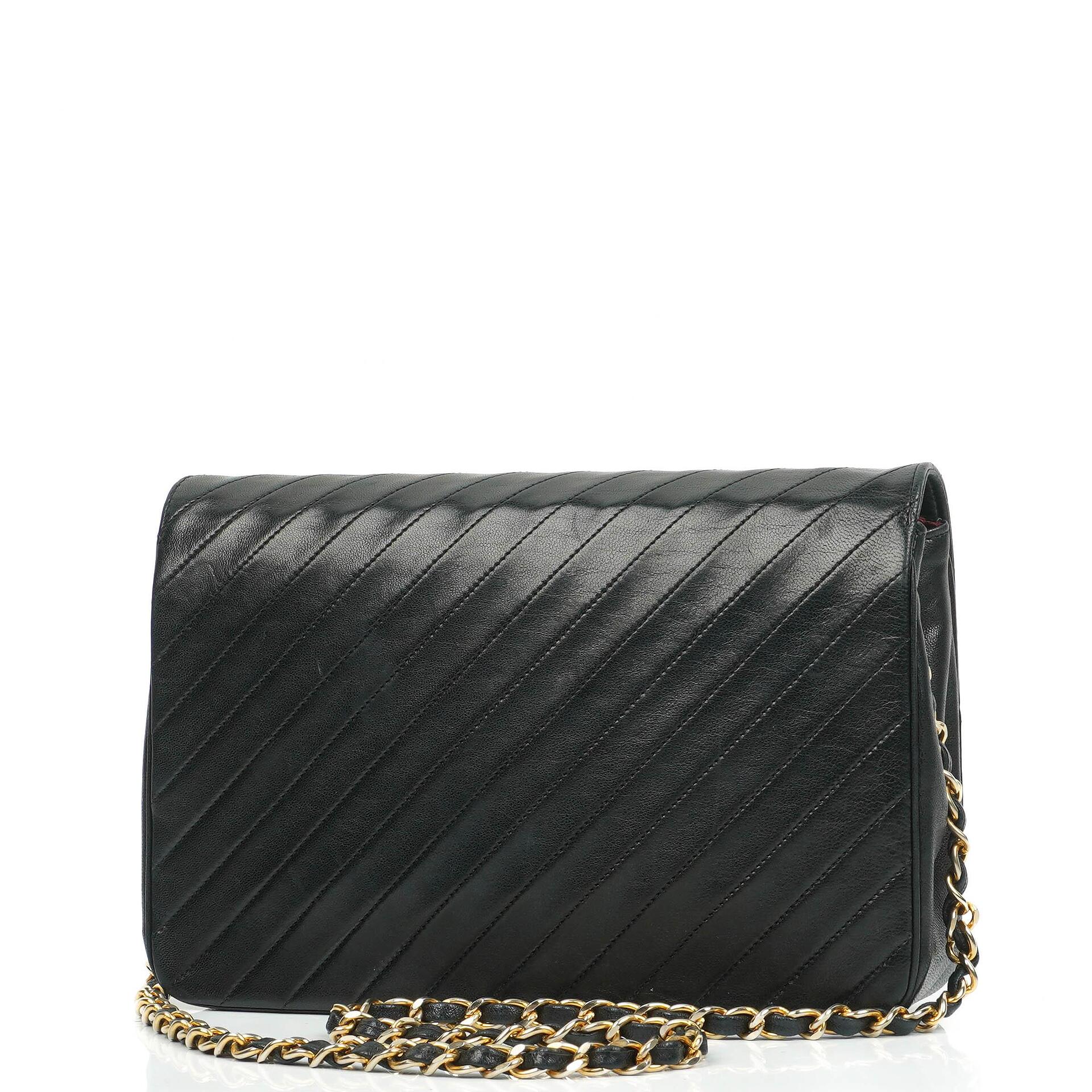 Chanel Classic Single Flap Tasche Medium Gesteppt Lammleder Schwarz mit 24K Gold Hardware