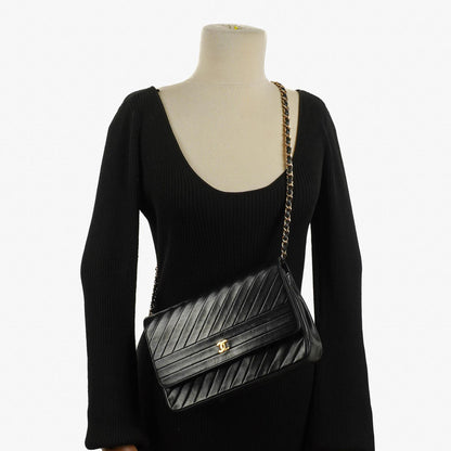 Chanel Classic Single Flap Tasche Medium Gesteppt Lammleder Schwarz mit 24K Gold Hardware