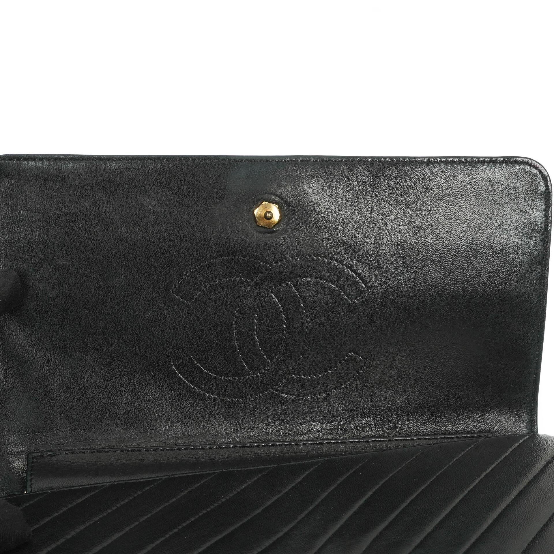 Chanel Classic Single Flap Tasche Medium Gesteppt Lammleder Schwarz mit 24K Gold Hardware