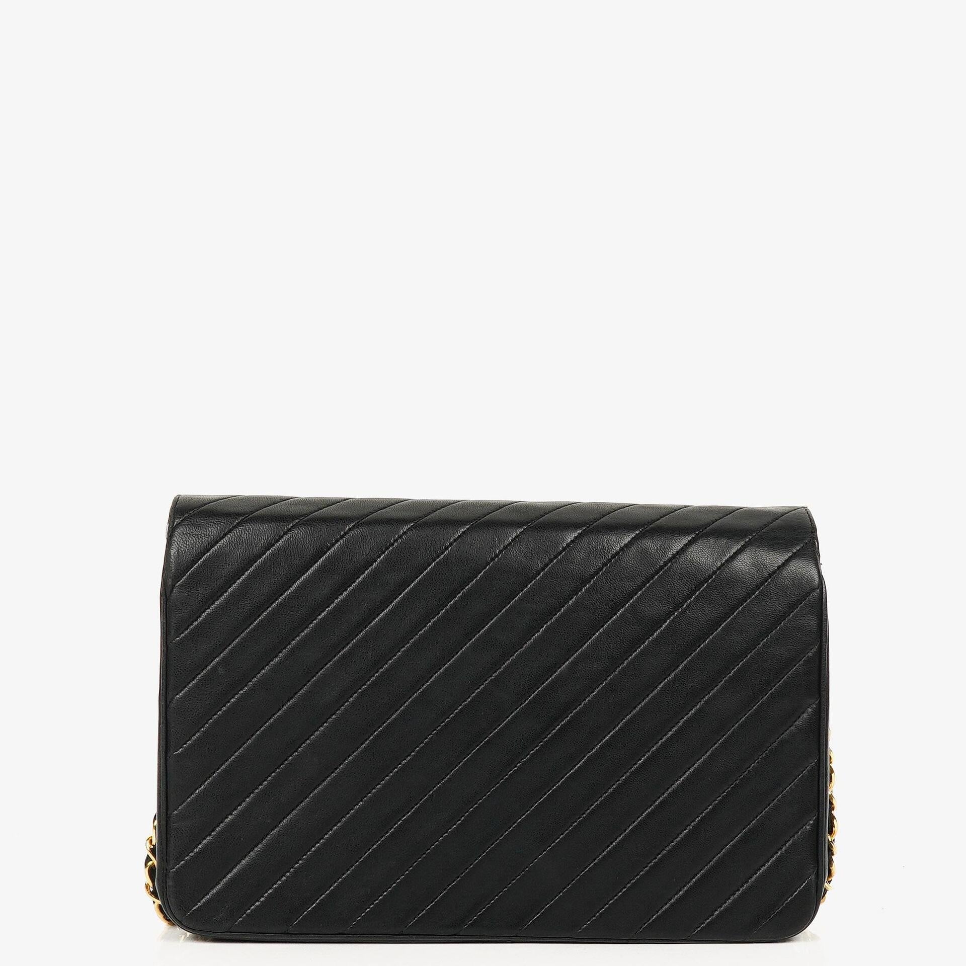 Chanel Schwarze diagonale gesteppte Lammleder Mittel Classic Single Flap Tasche mit 24K vergoldeten Beschlägen