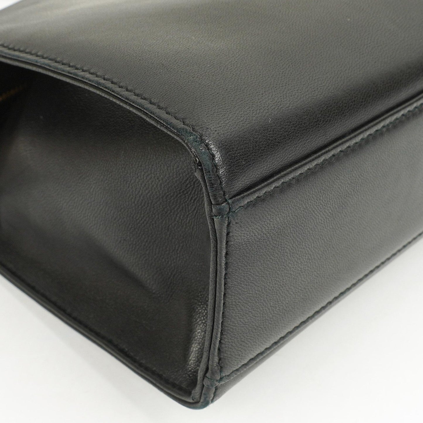 Chanel Camellia Top-Handle-Tasche aus schwarzem Leder