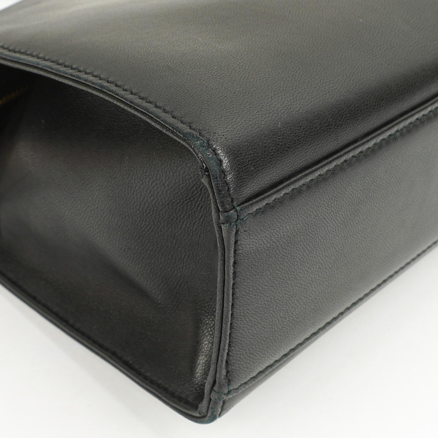 Chanel Camellia Top-Handle-Tasche aus schwarzem Leder
