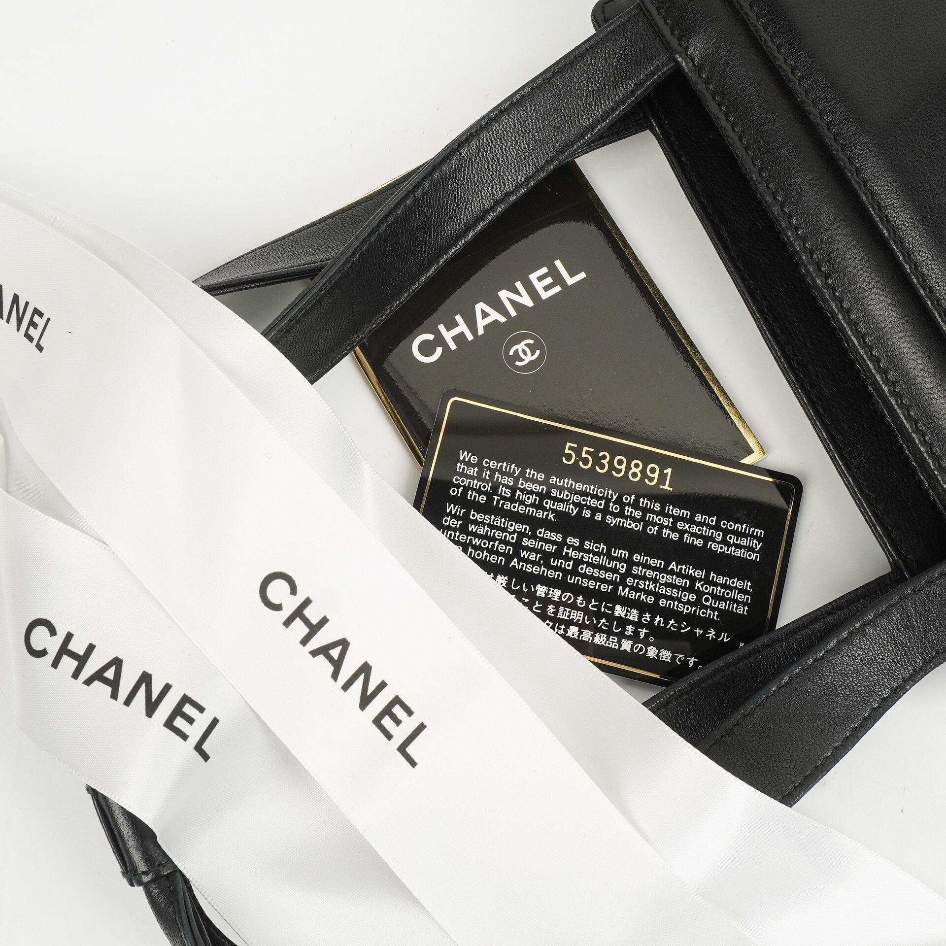 Chanel Camellia Top-Handle-Tasche aus schwarzem Leder