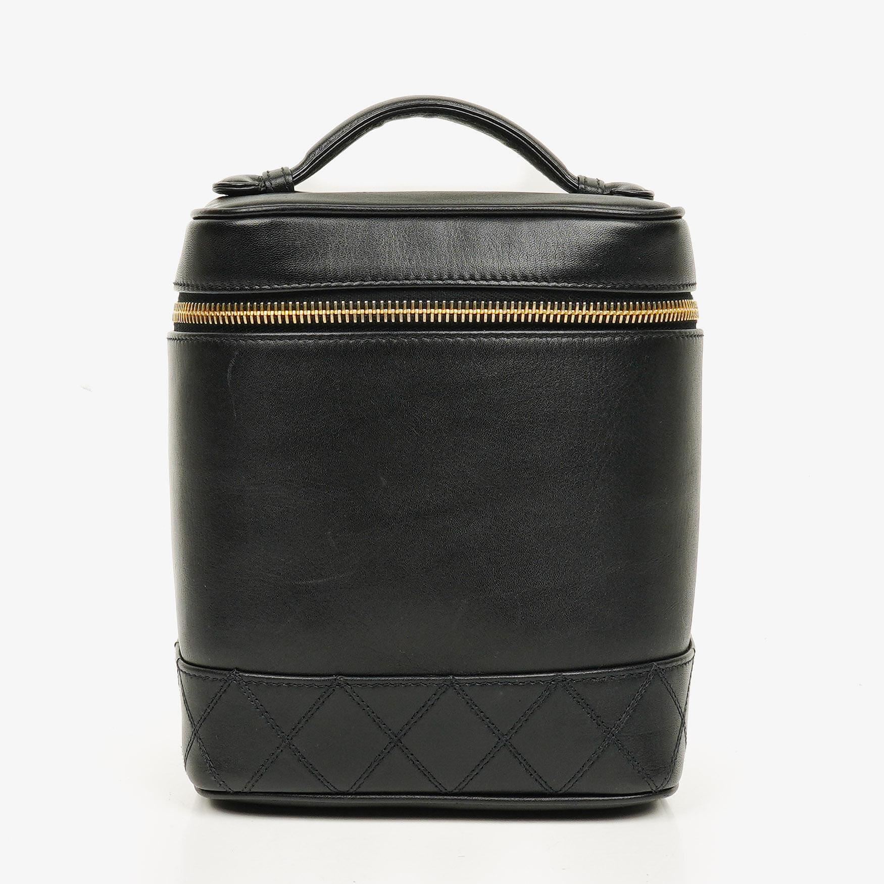 Chanel Kosmetikkoffer aus schwarzem Leder