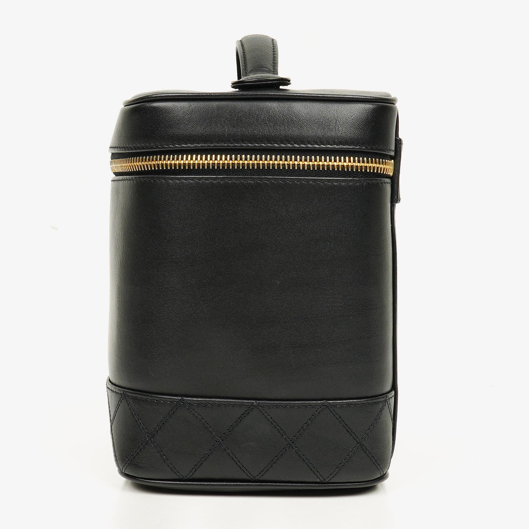 Chanel Kosmetikkoffer aus schwarzem Leder