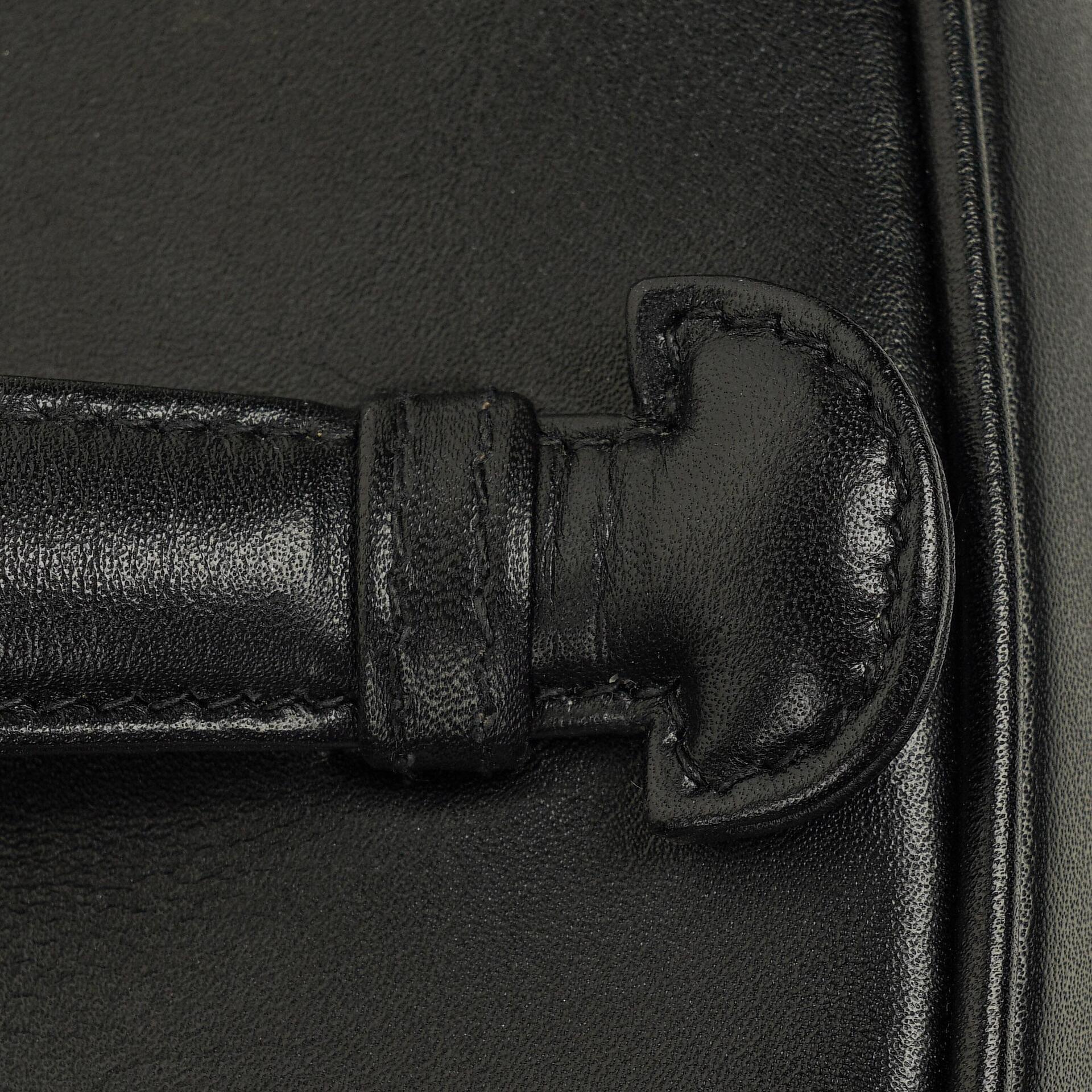 Chanel Kosmetikkoffer aus schwarzem Leder