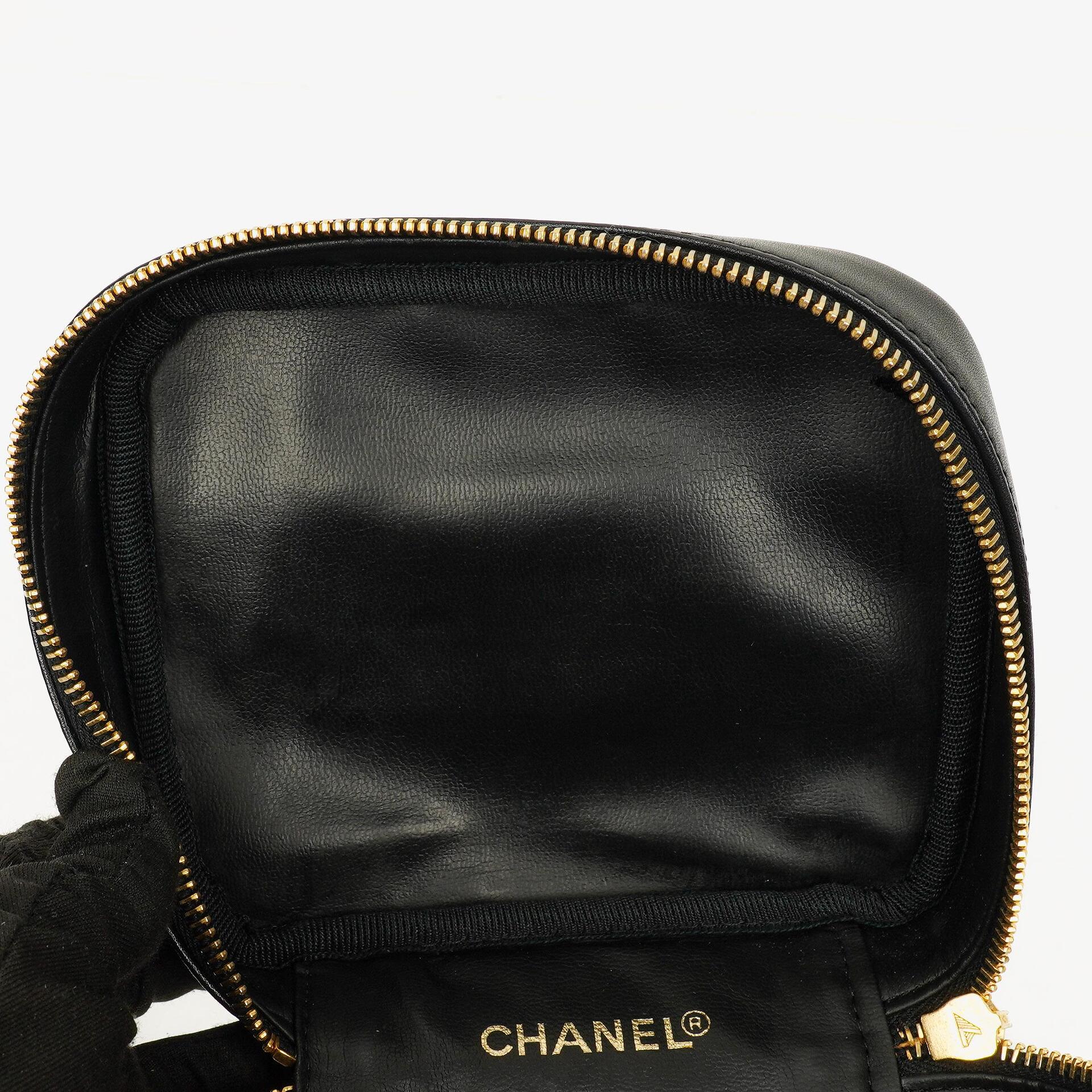 Chanel Kosmetikkoffer aus schwarzem Leder