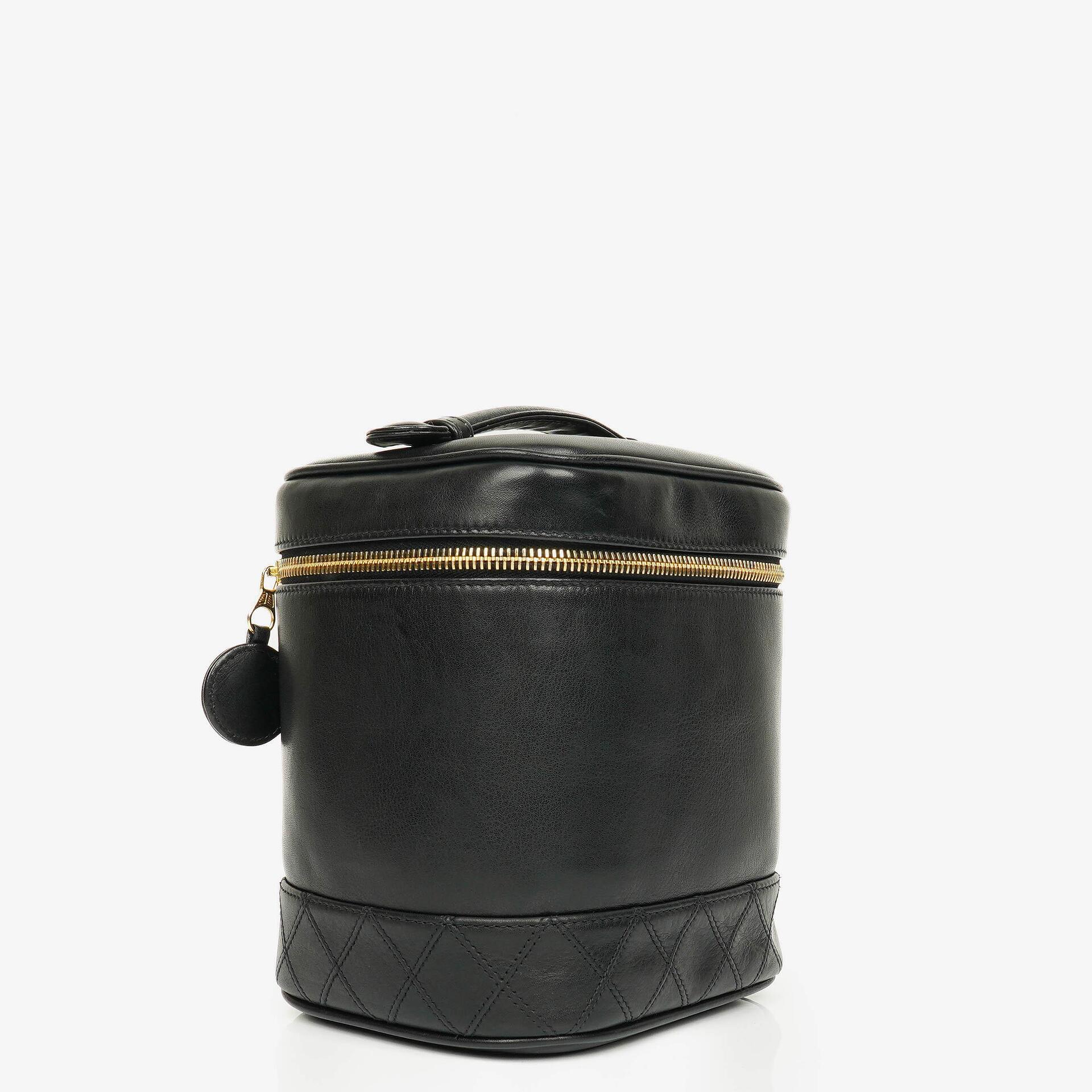 Chanel Vanity Case aus schwarzem Leder