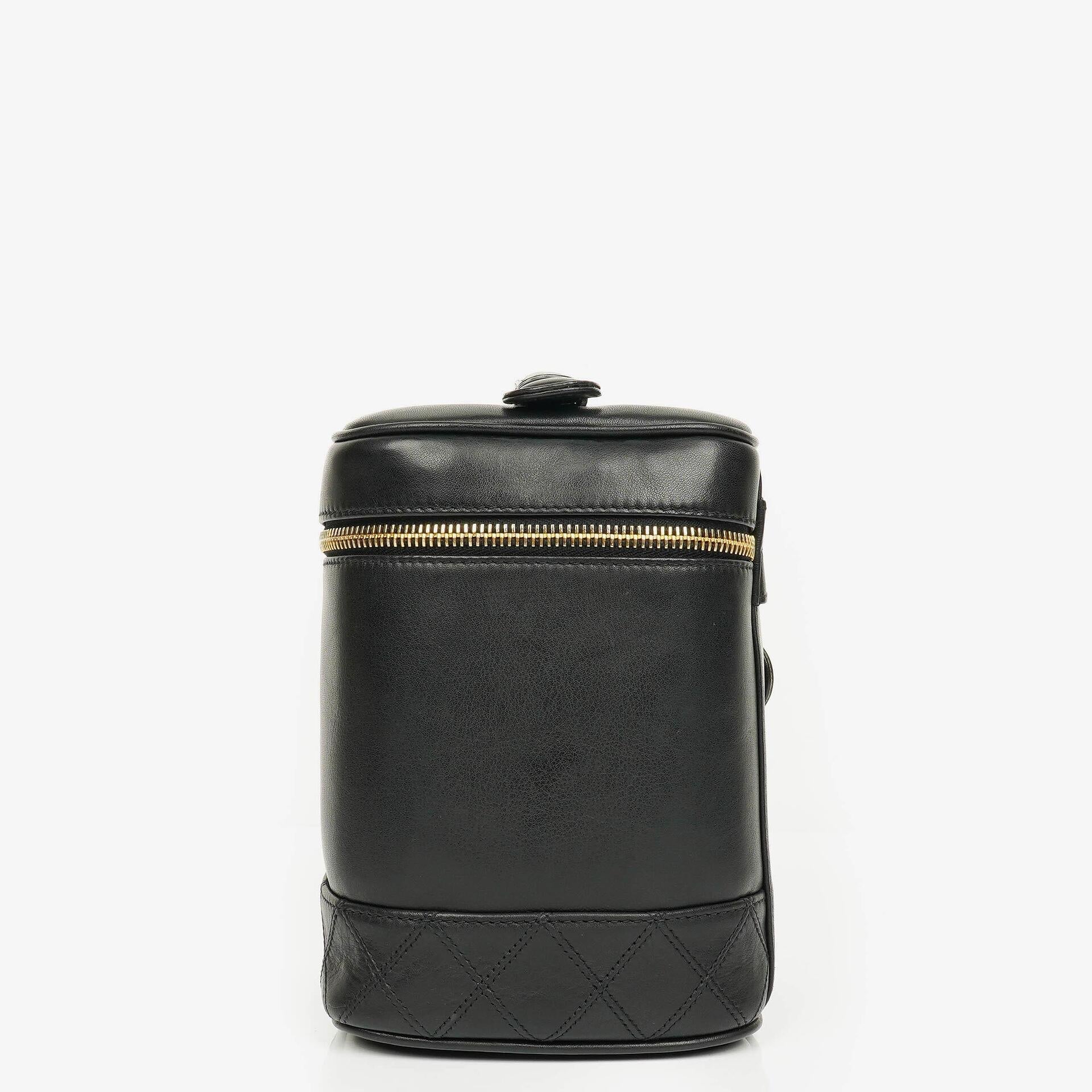 Chanel Vanity Case aus schwarzem Leder