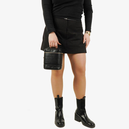 Chanel Vanity Case aus schwarzem Leder