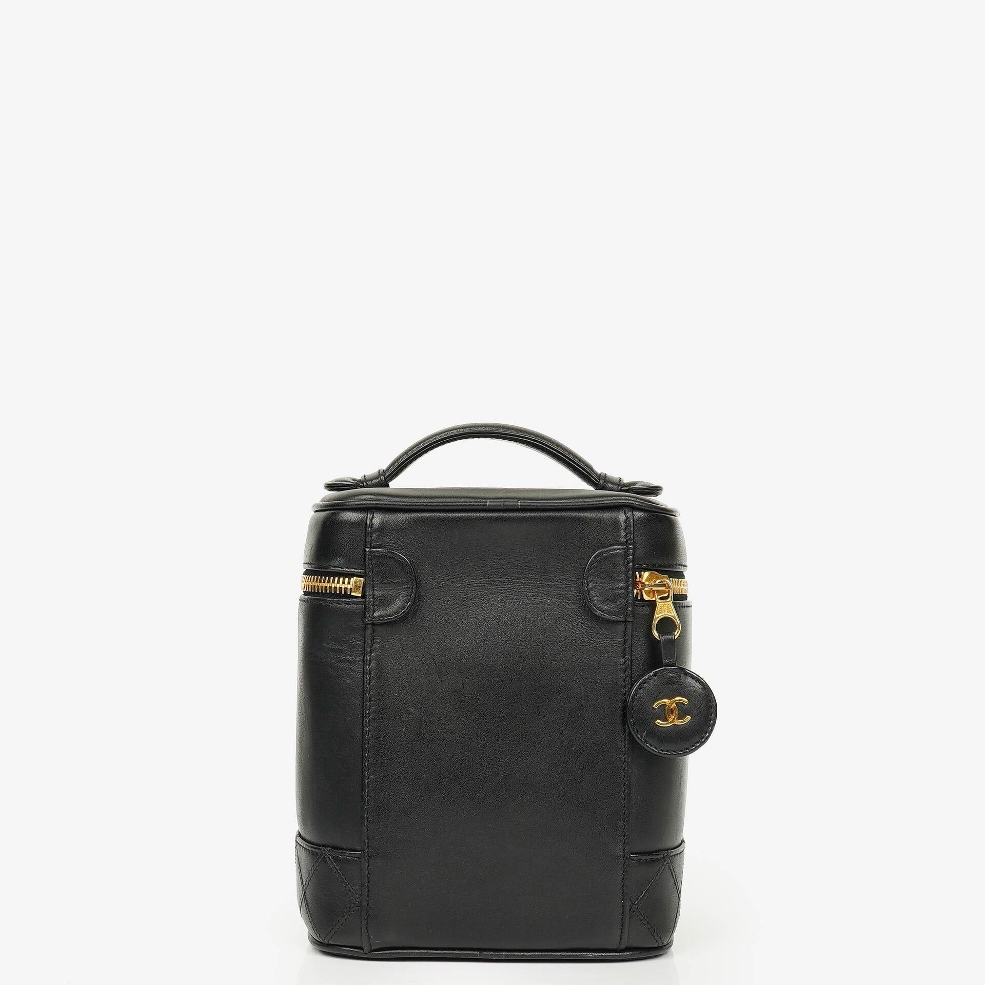 Chanel Vanity Case aus schwarzem Leder