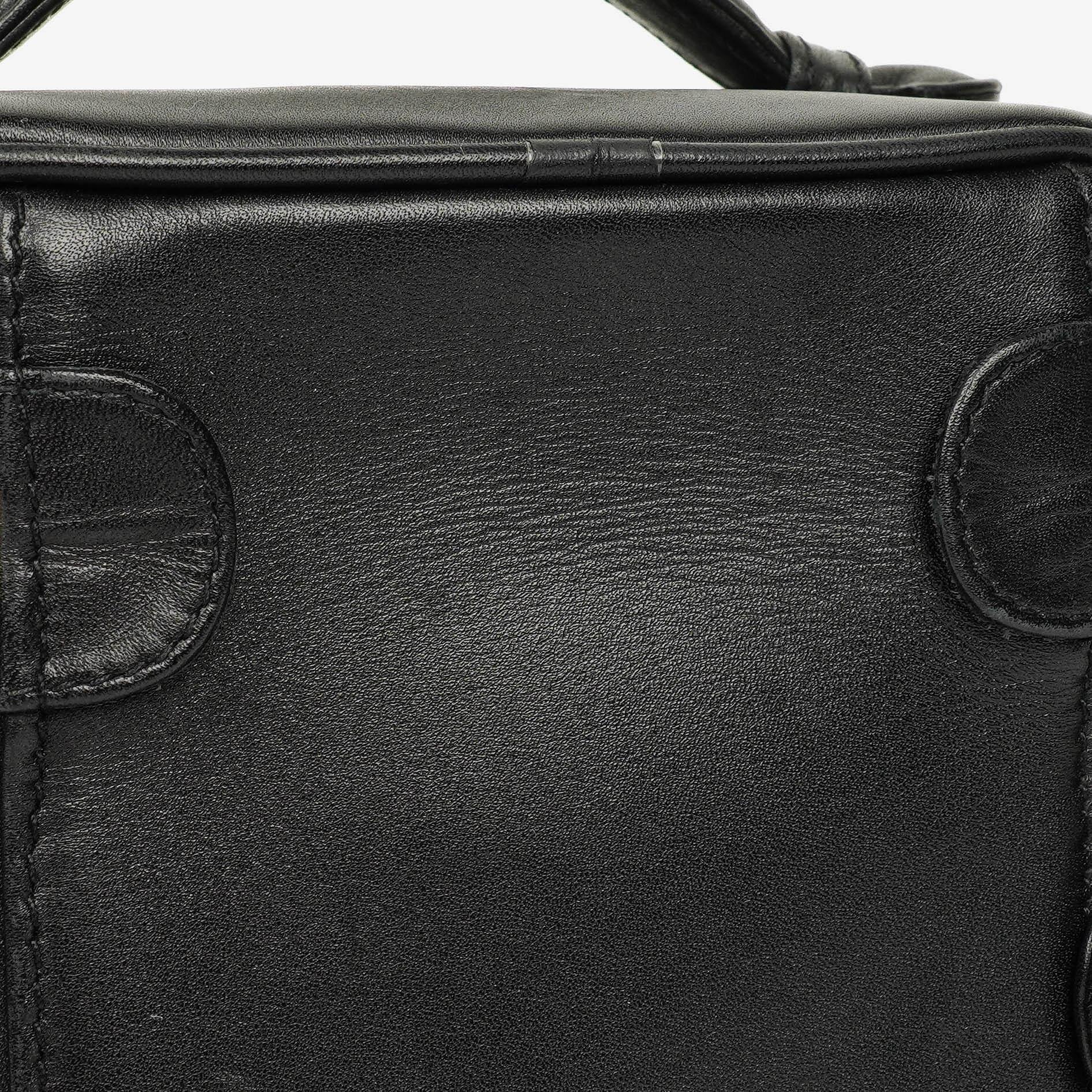 Chanel Vanity Case aus schwarzem Leder