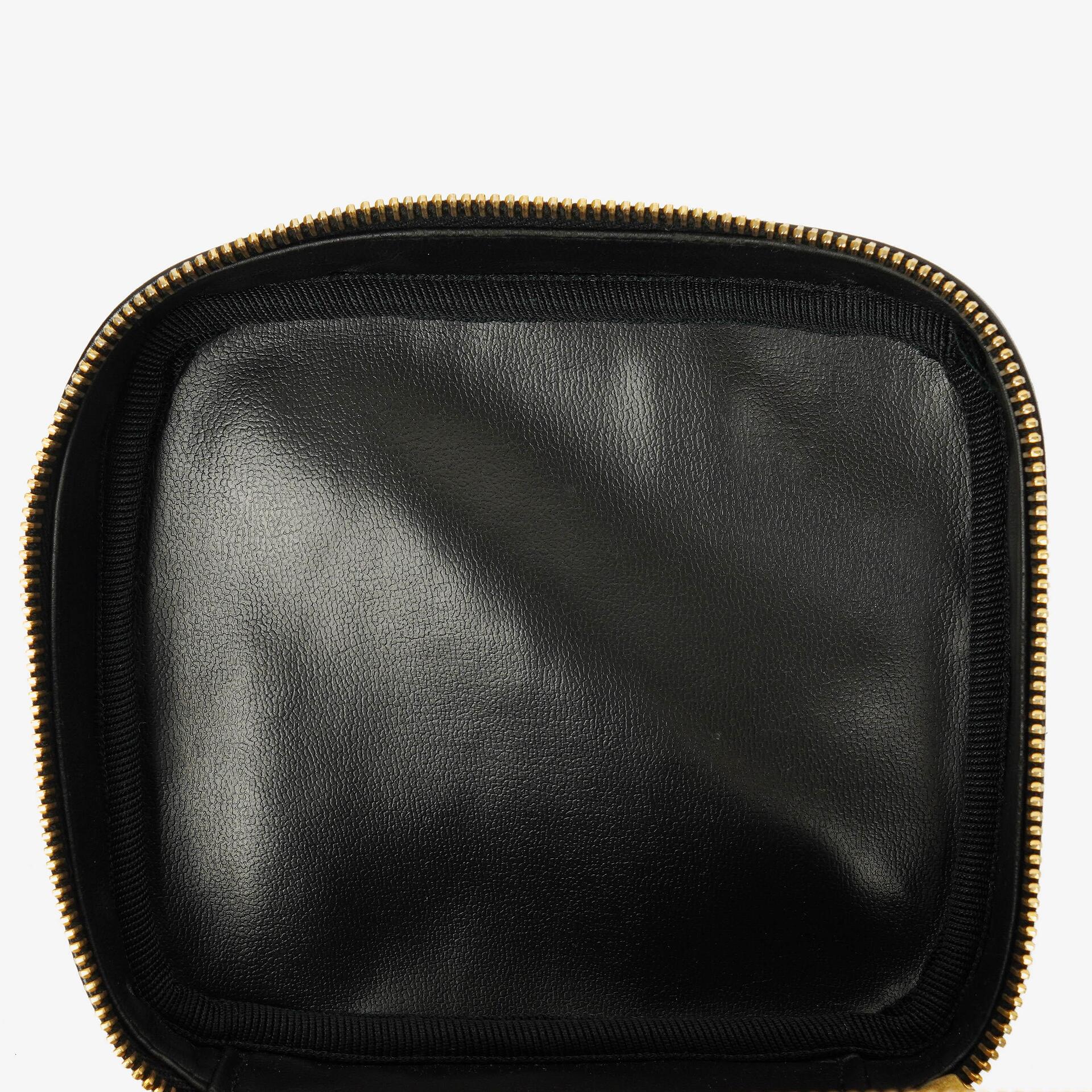 Chanel Vanity Case aus schwarzem Leder