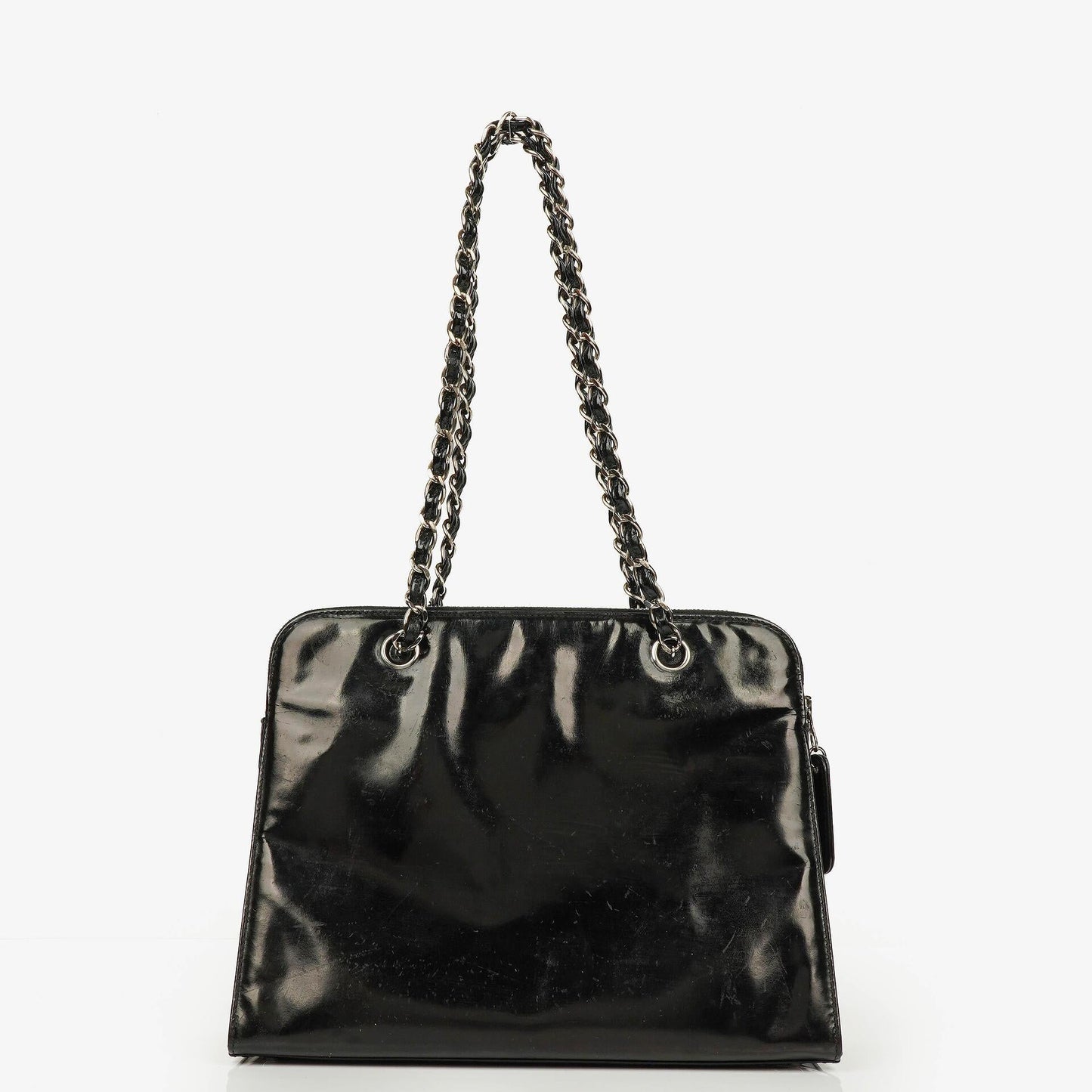 Chanel Schultertasche aus schwarzem Lackleder