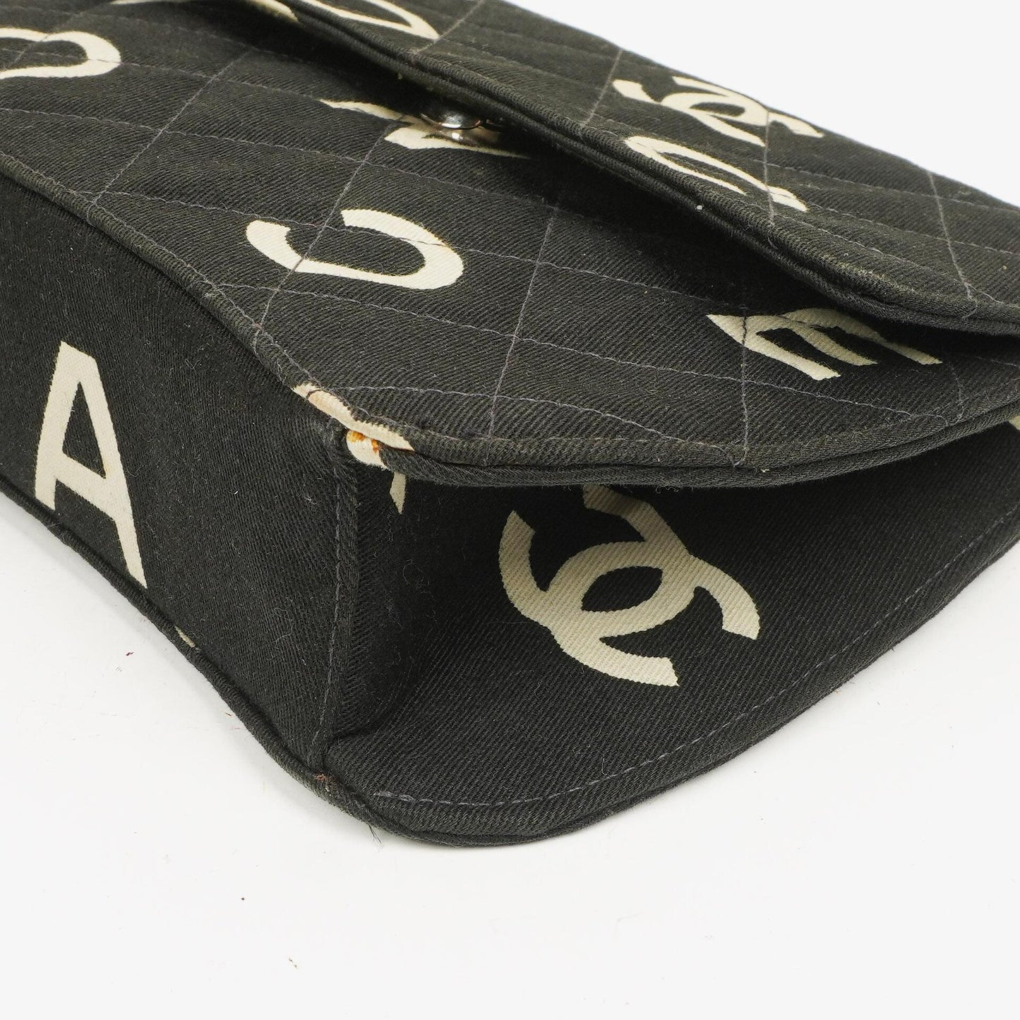 Chanel Coco ID Kettentasche aus schwarzem gestepptem Canvas