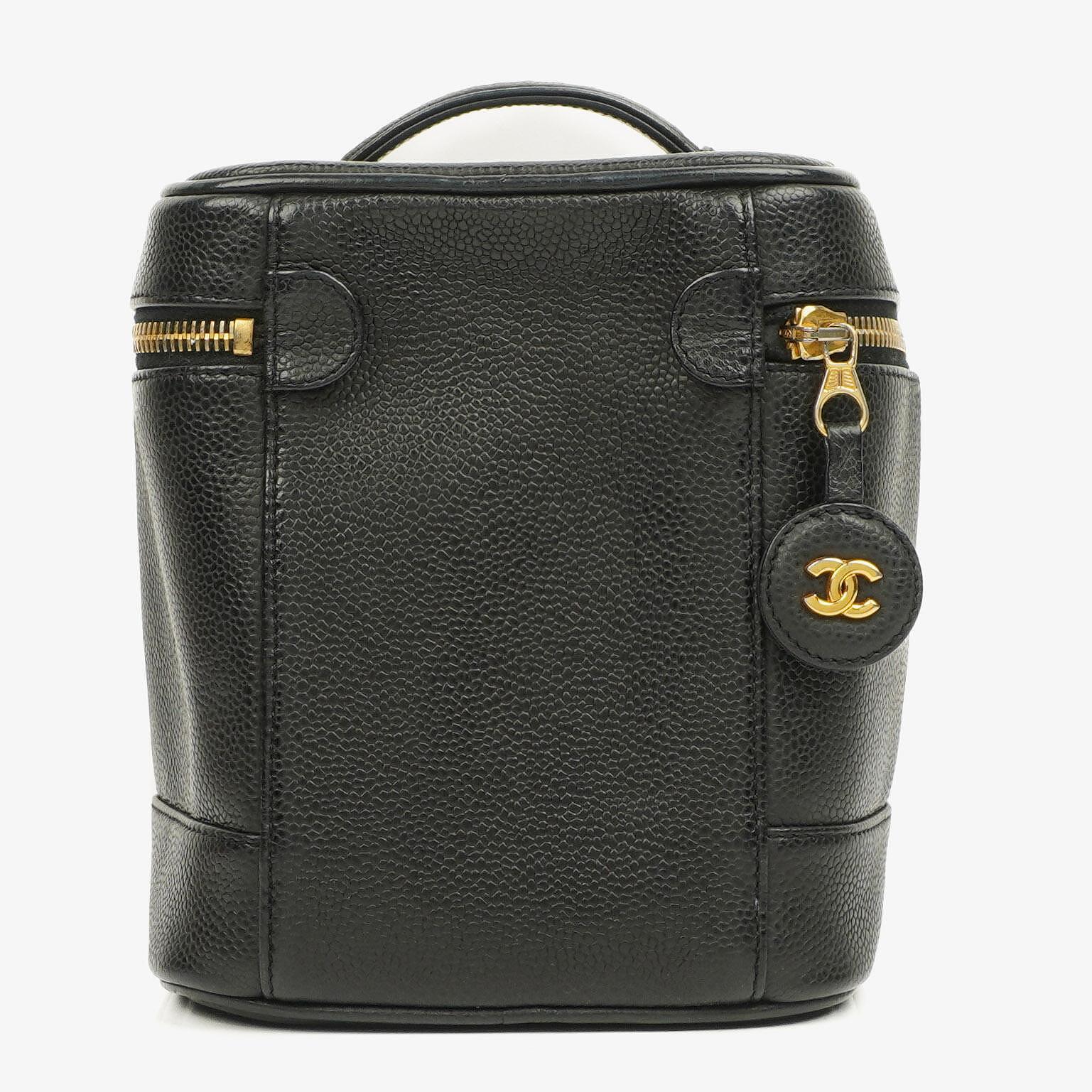 Chanel Vanity Case aus schwarzem gestepptem Kaviarleder