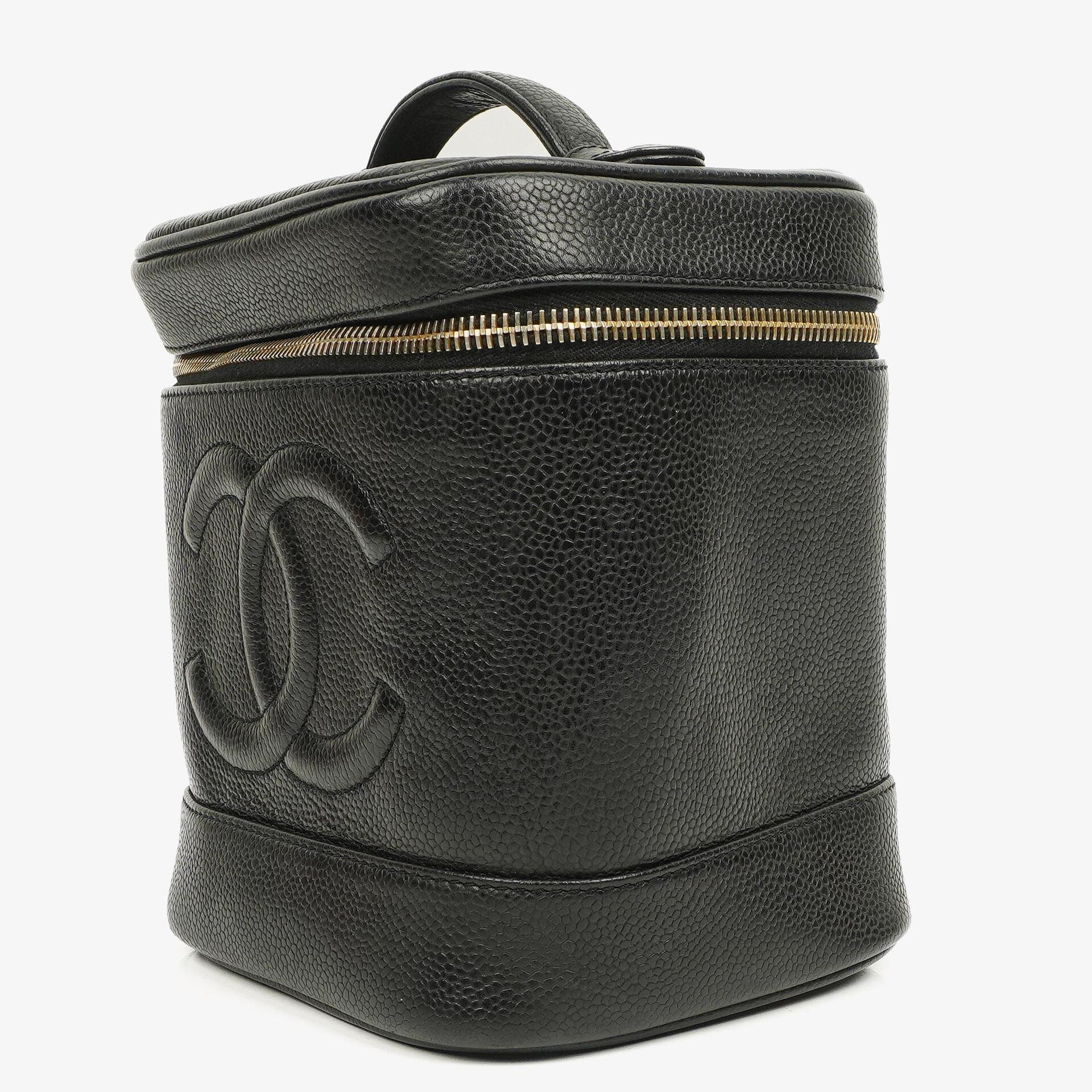 Chanel Vanity Case aus schwarzem gestepptem Kaviarleder