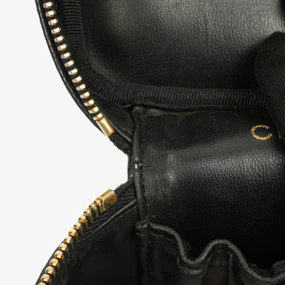 Chanel Vanity Case aus schwarzem gestepptem Kaviarleder