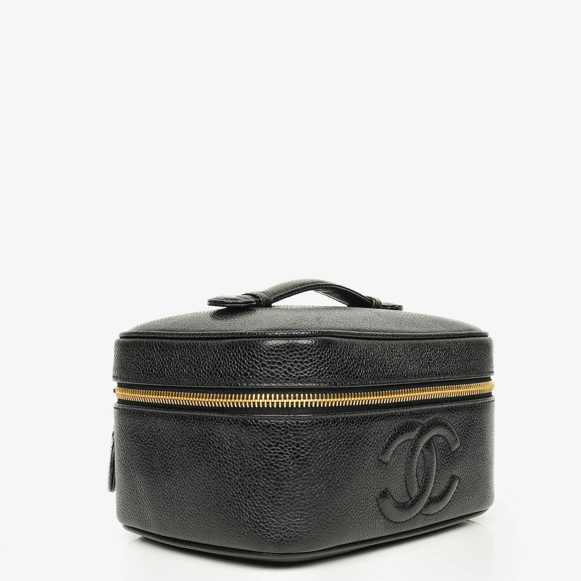 Chanel Vanity Case aus schwarzem gestepptem Kaviarleder