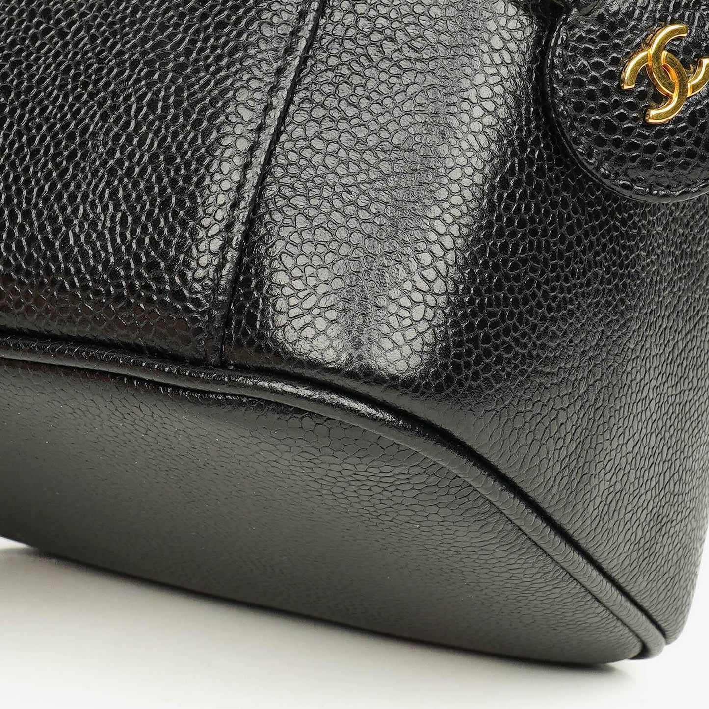 Chanel Vanity Case aus schwarzem gestepptem Kaviarleder