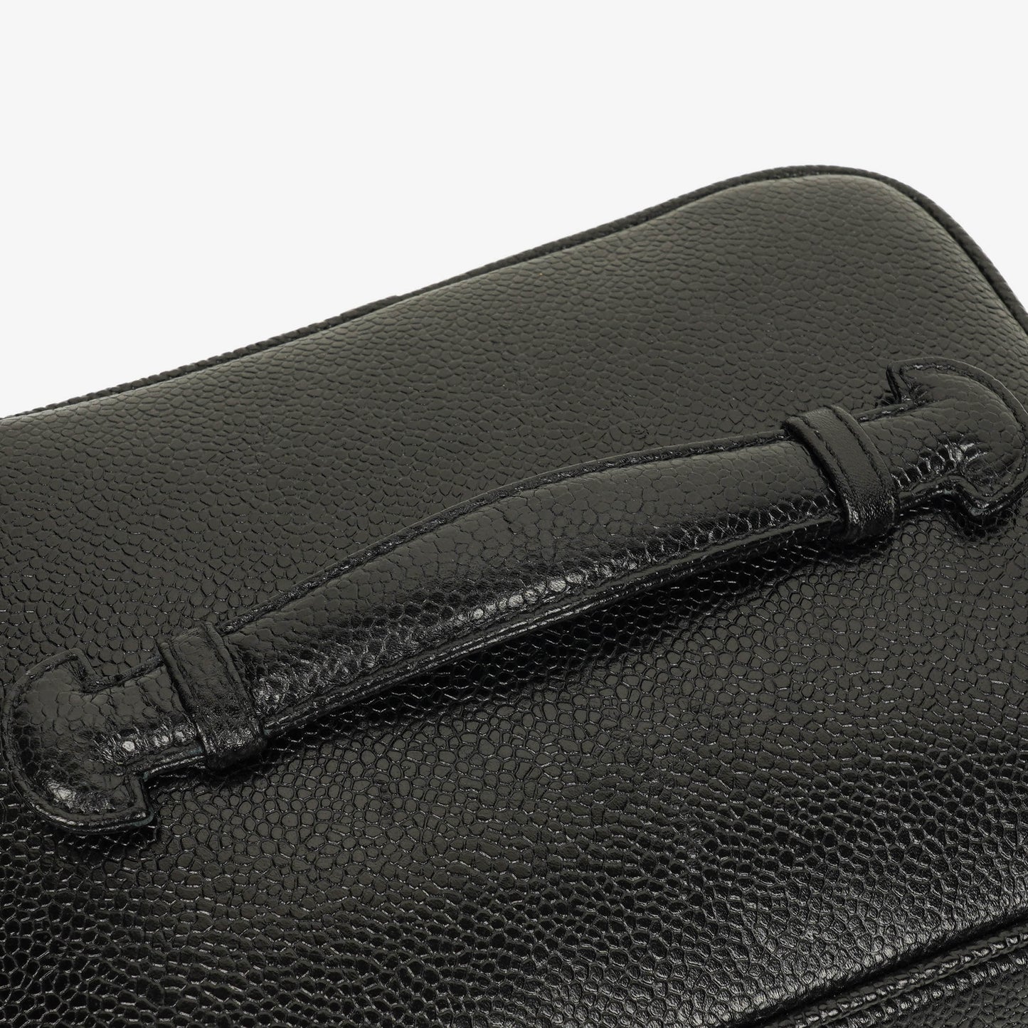 Chanel Vanity Case aus schwarzem gestepptem Kaviarleder