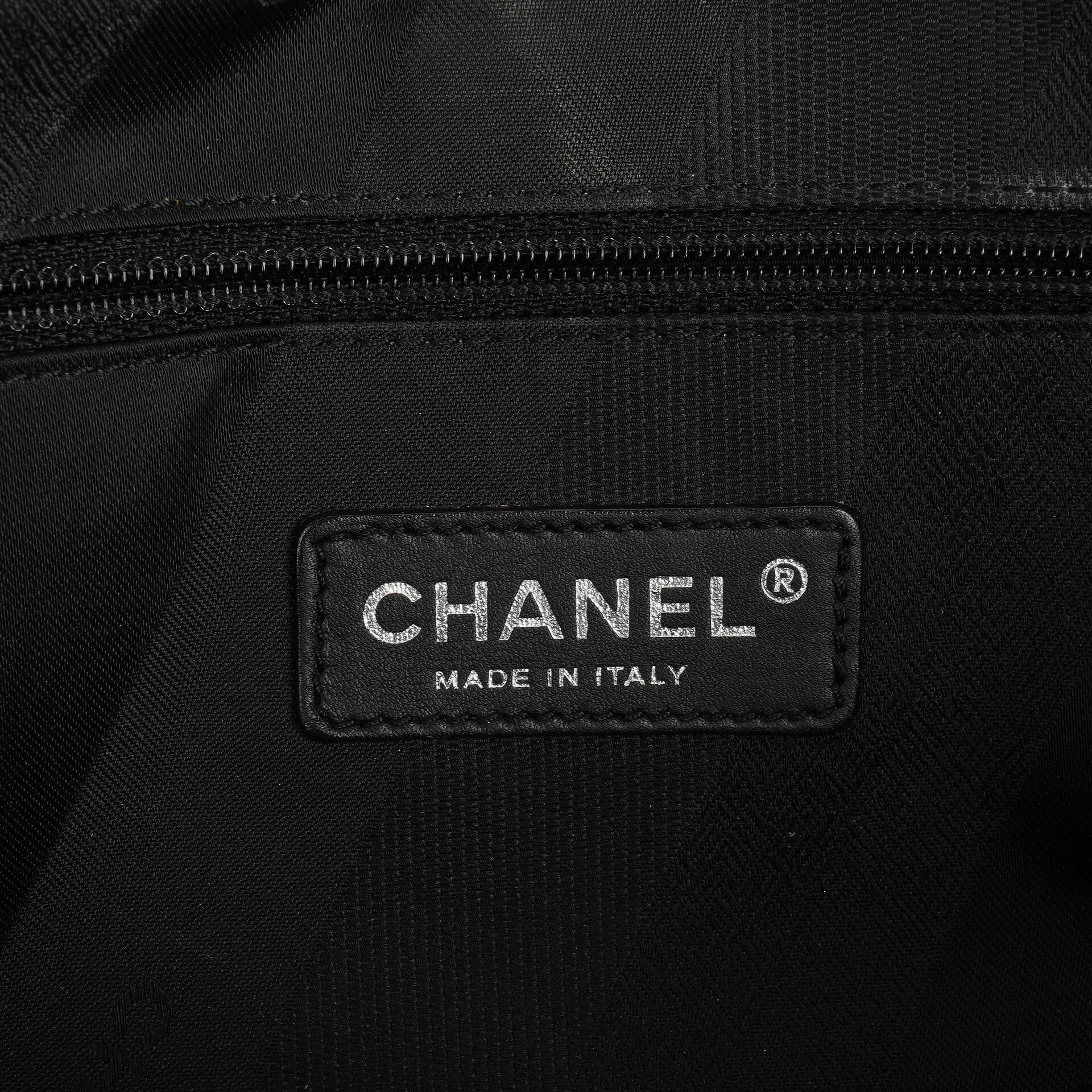 Chanel Portobello Tote Bag aus schwarzem gestepptem glasiertem Kalbsleder und Tweed